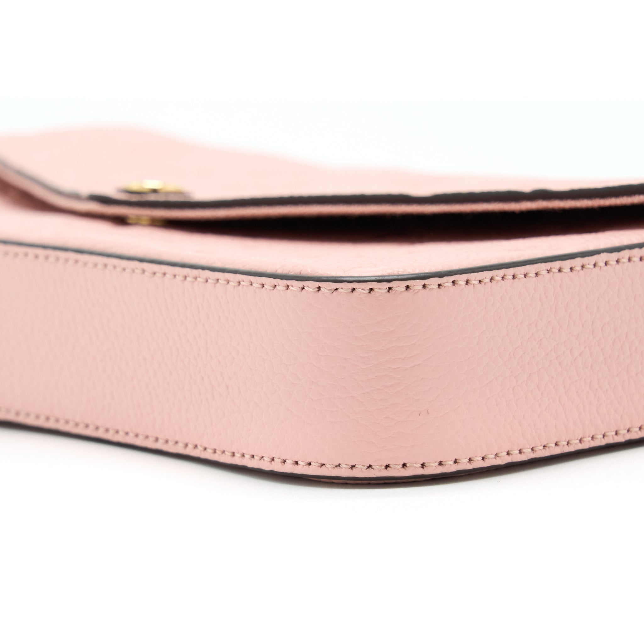 louis-vuitton-felicia-pochette-monogram-empreinte-rose-pounder-ghw