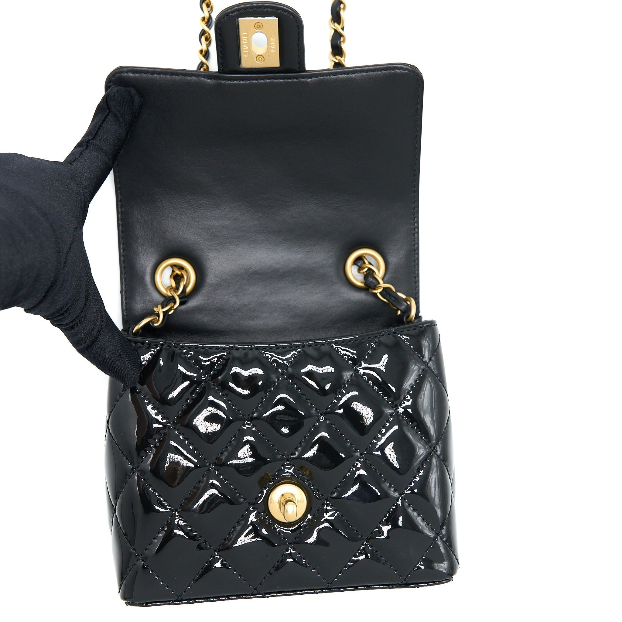 chanel-22k-square-flap-bag-patent-black-brushed-ghwmicrochip