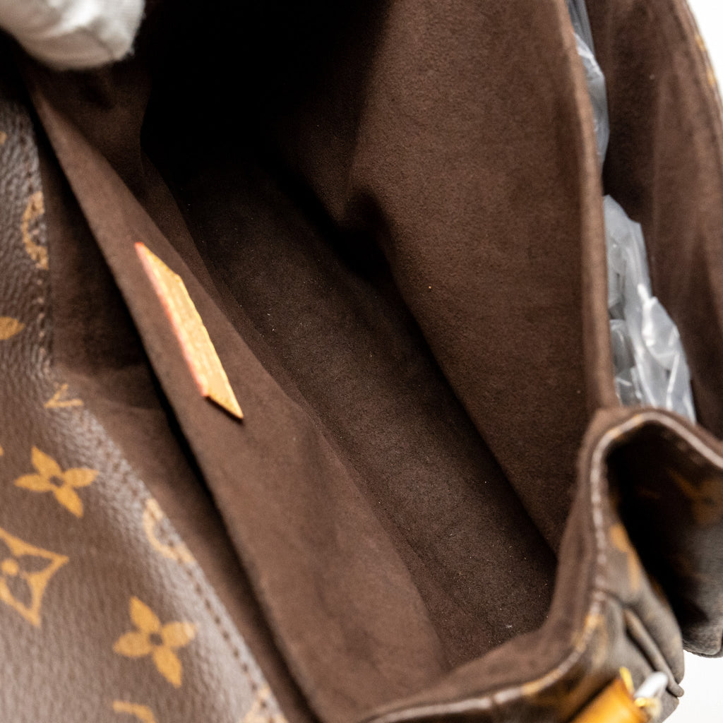 louis-vuitton-pochette-metis-monogram-canvas-ghw-copy