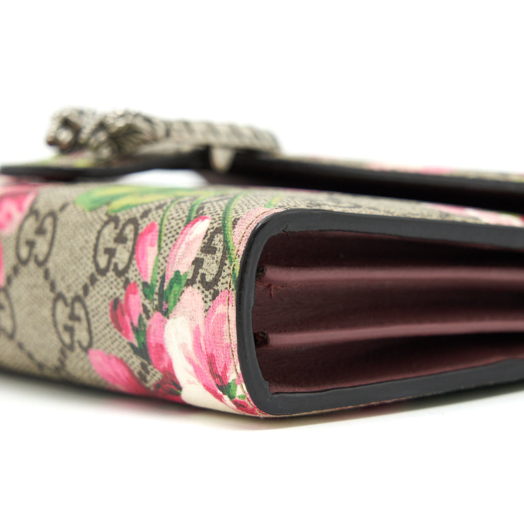 gucci-blossom-gg-supreme-chain-wallet-shw