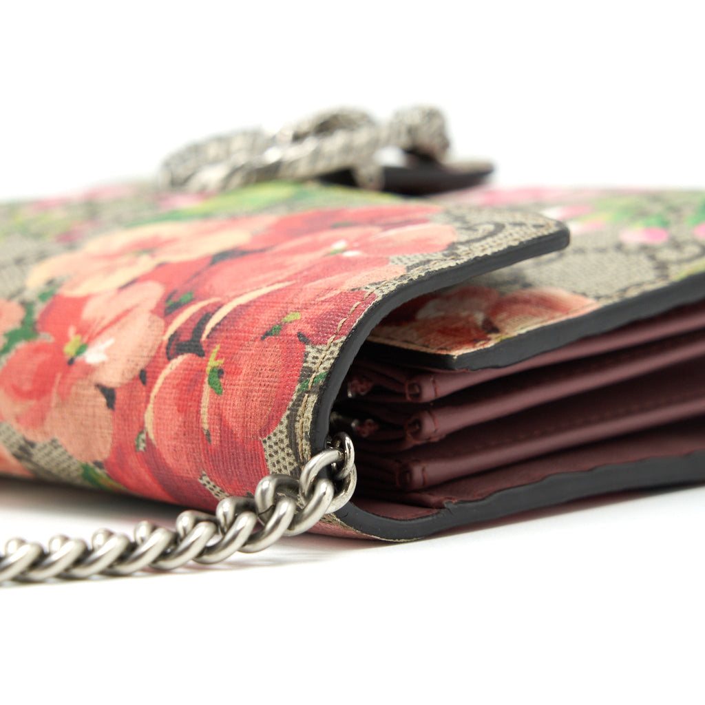 gucci-blossom-gg-supreme-chain-wallet-shw