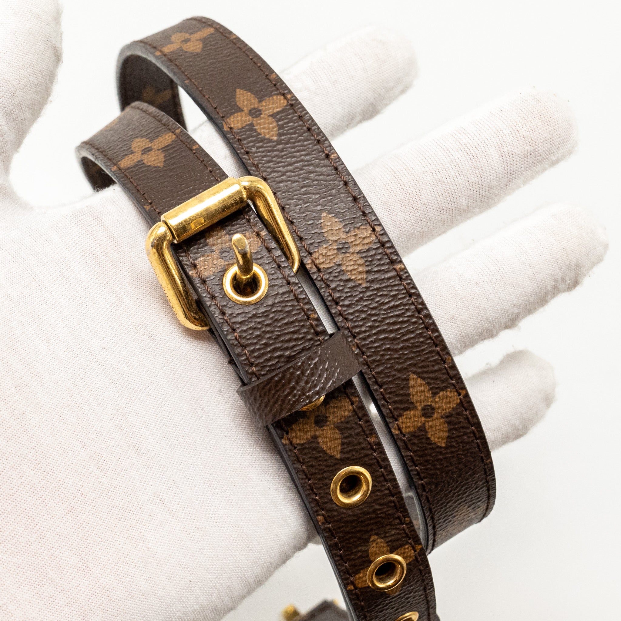 louis-vuitton-pochette-metis-monogram-canvas-ghw-copy