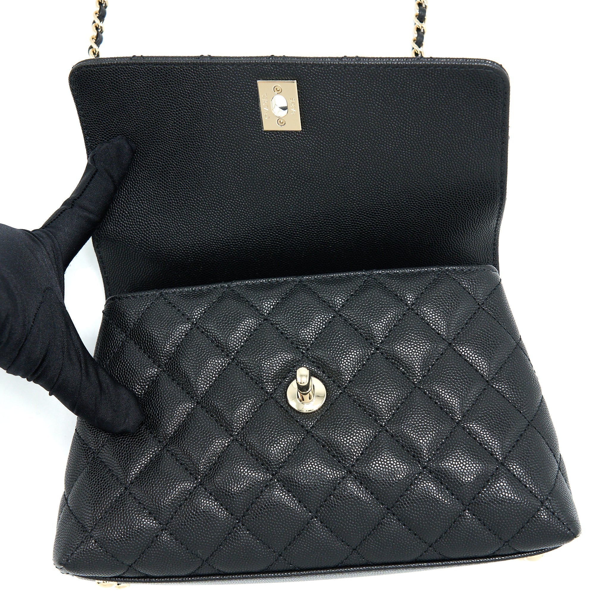 chanel-small-coco-handle-caviar-black-lghw-microchip-5
