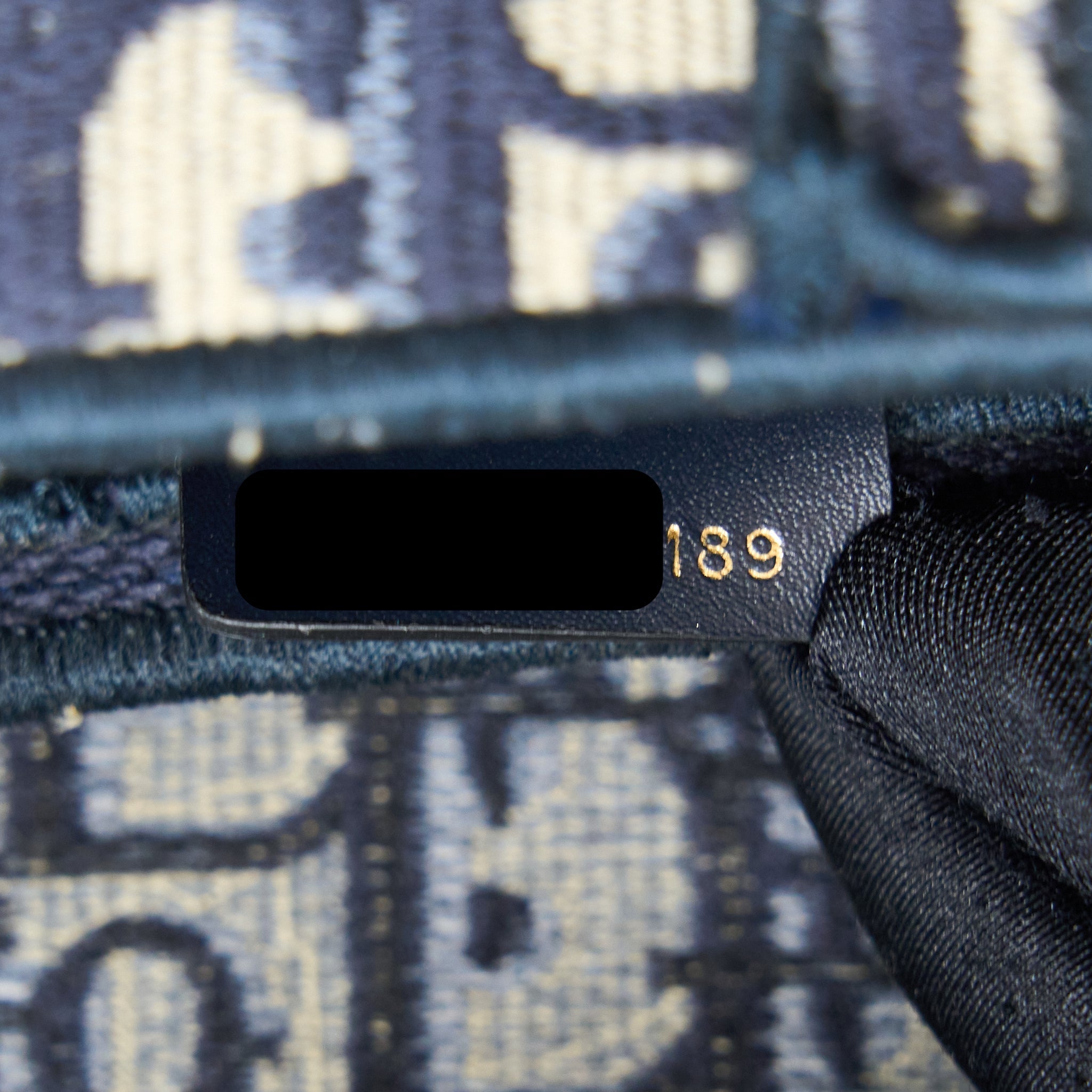dior-saddle-bag-blue-oblique-embroidery-ghw-1