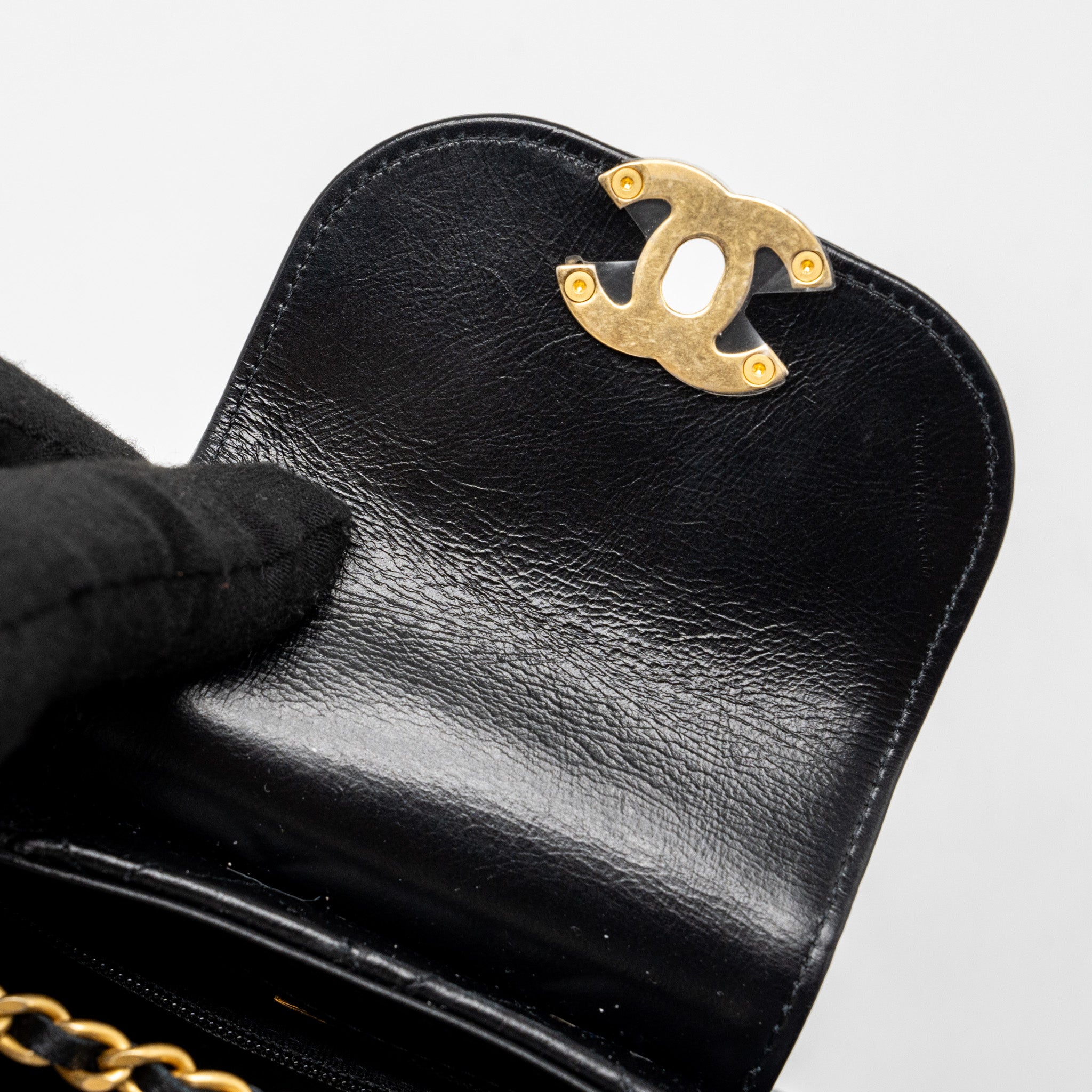 chanel-24p-mini-shopping-tote-calfskin-black-ghwmicrochip-1