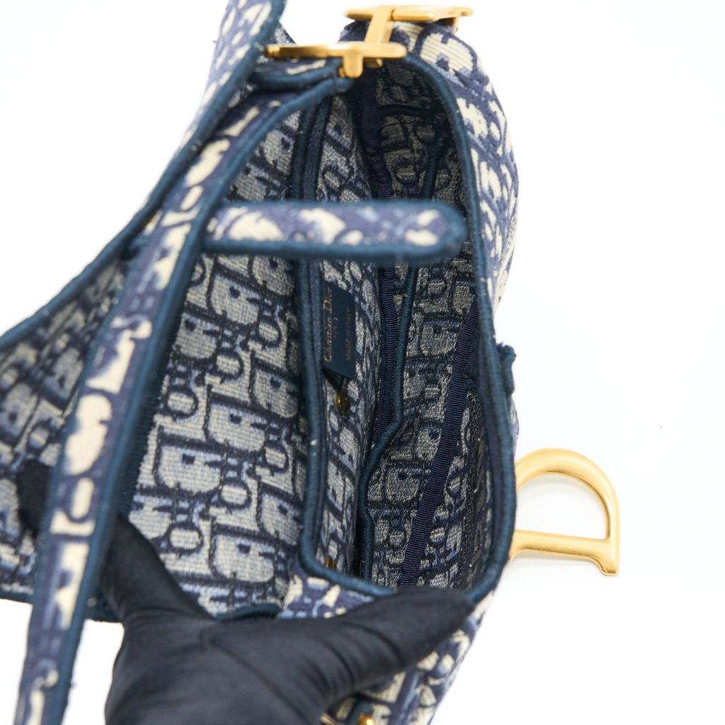 dior-saddle-bag-blue-oblique-embroidery-ghw-1