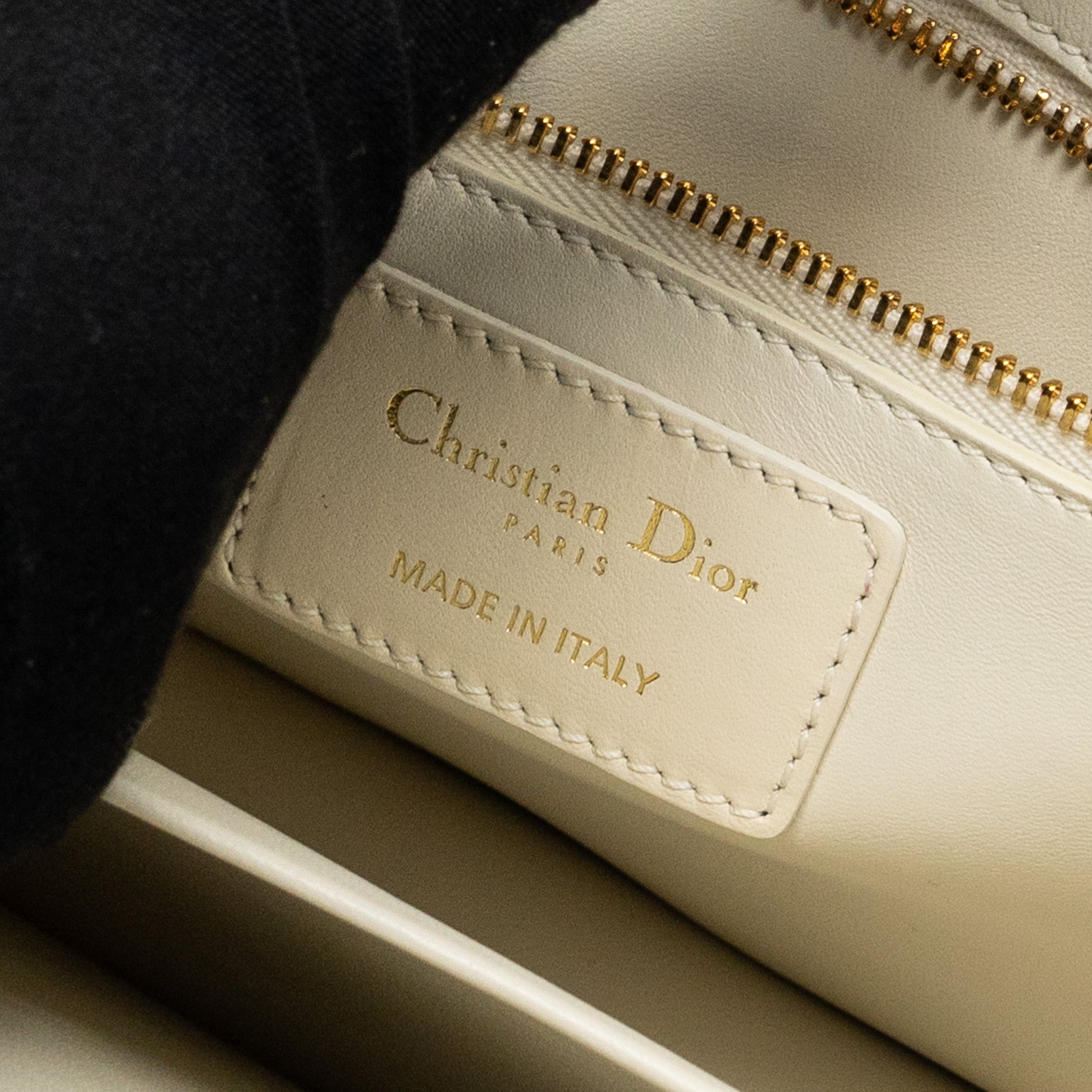dior-30-montaigne-bag-calfskin-white-ghw