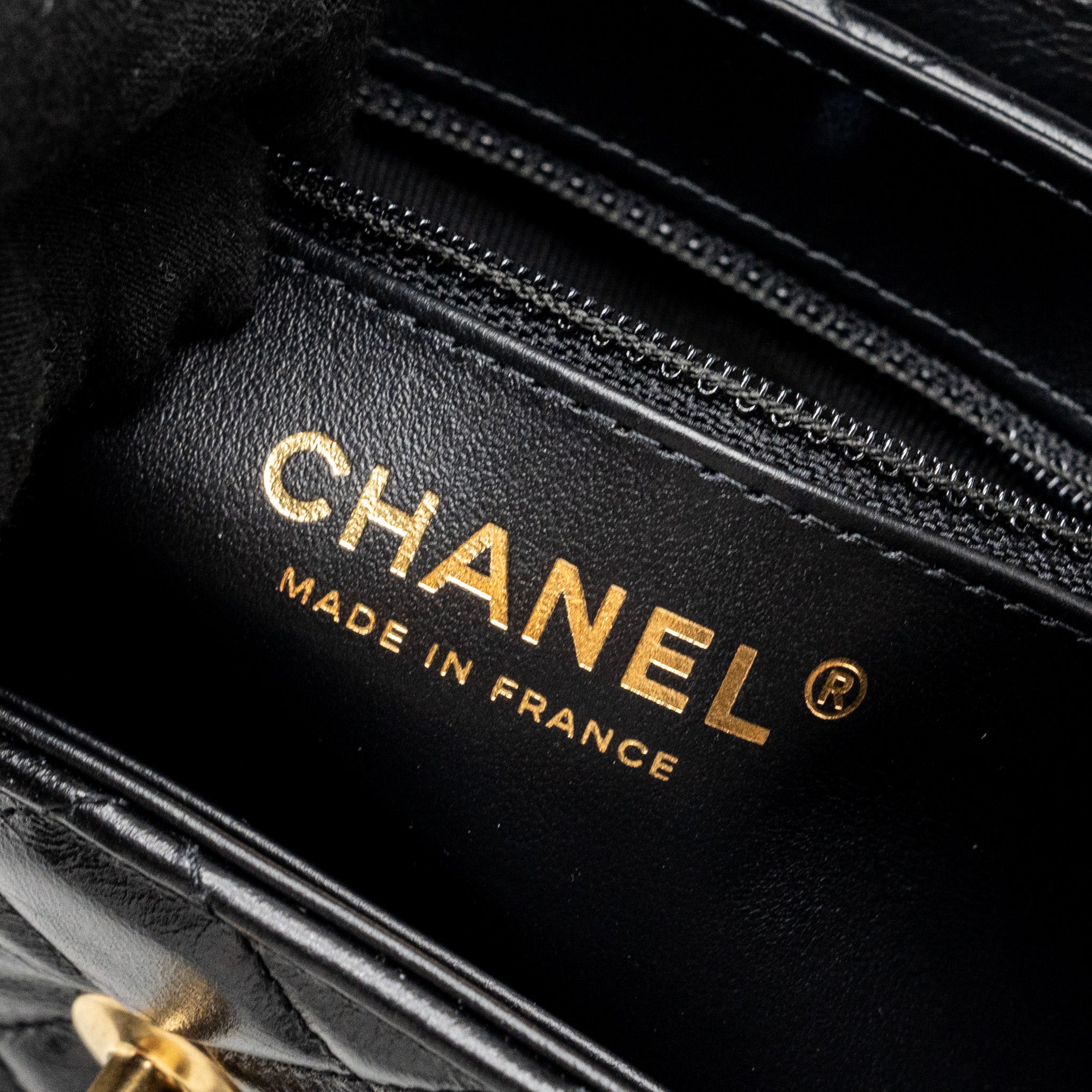 chanel-24p-mini-shopping-tote-calfskin-black-ghwmicrochip-1