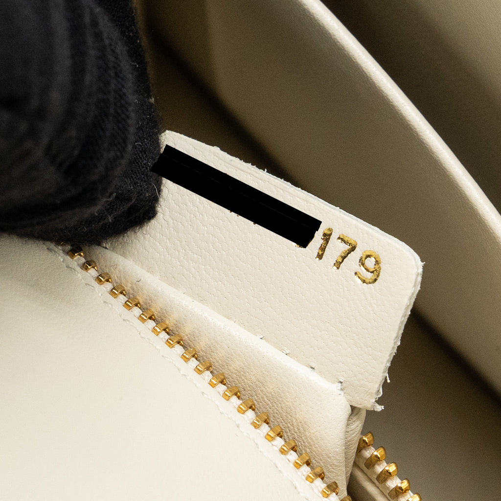 dior-30-montaigne-bag-calfskin-white-ghw