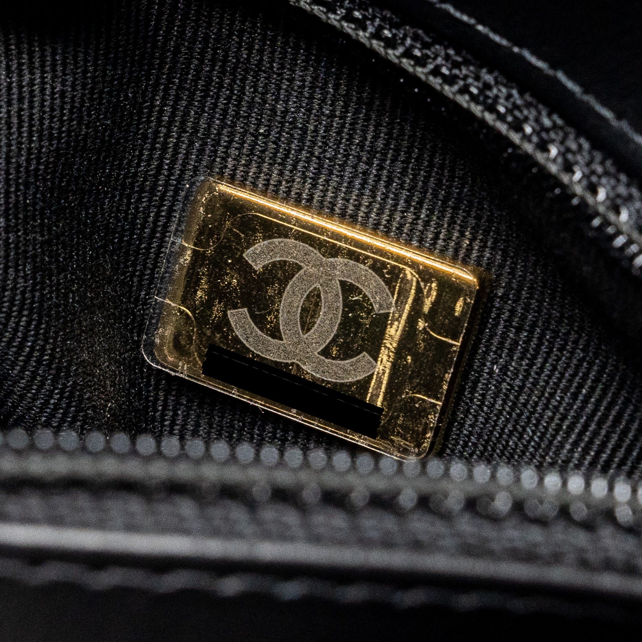 chanel-24p-mini-shopping-tote-calfskin-black-ghwmicrochip-1
