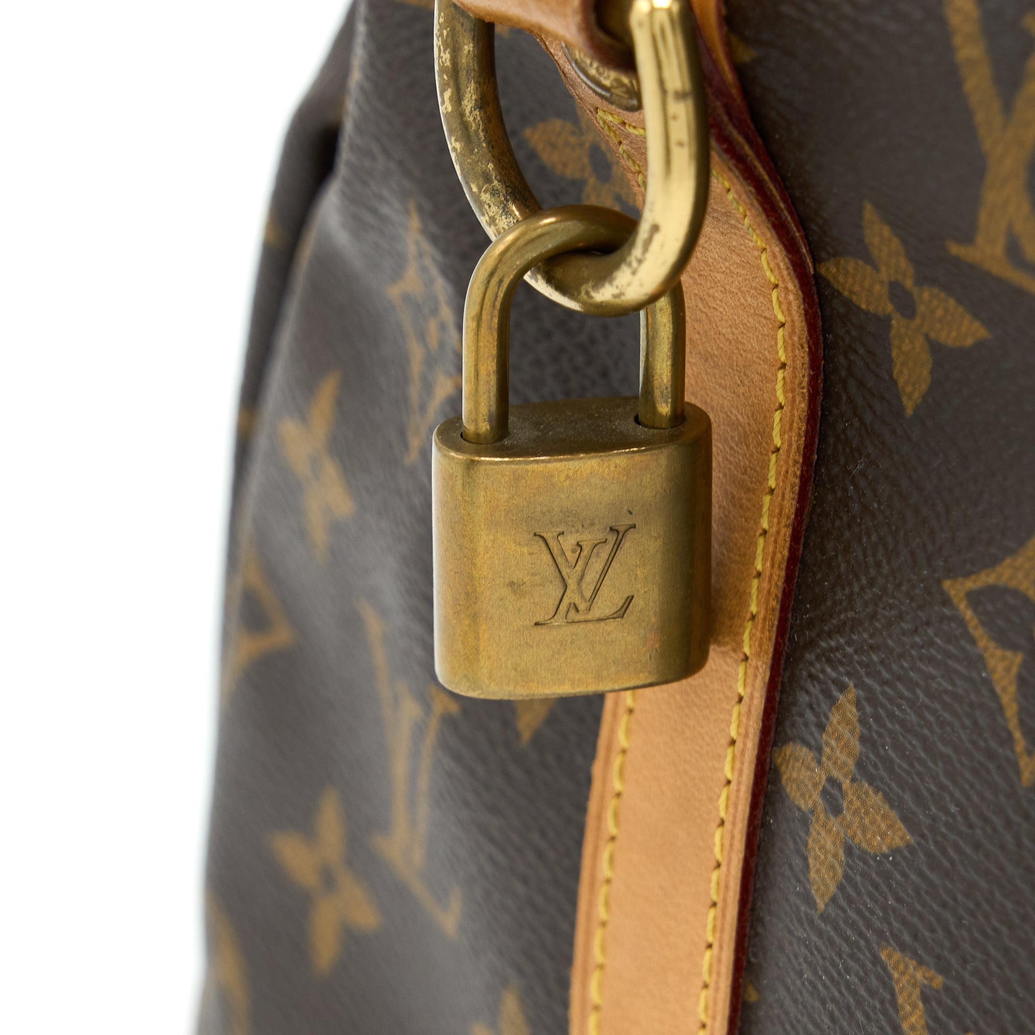 louis-vuitton-speedy-bandouliere-30-monogram-canvas-ghw