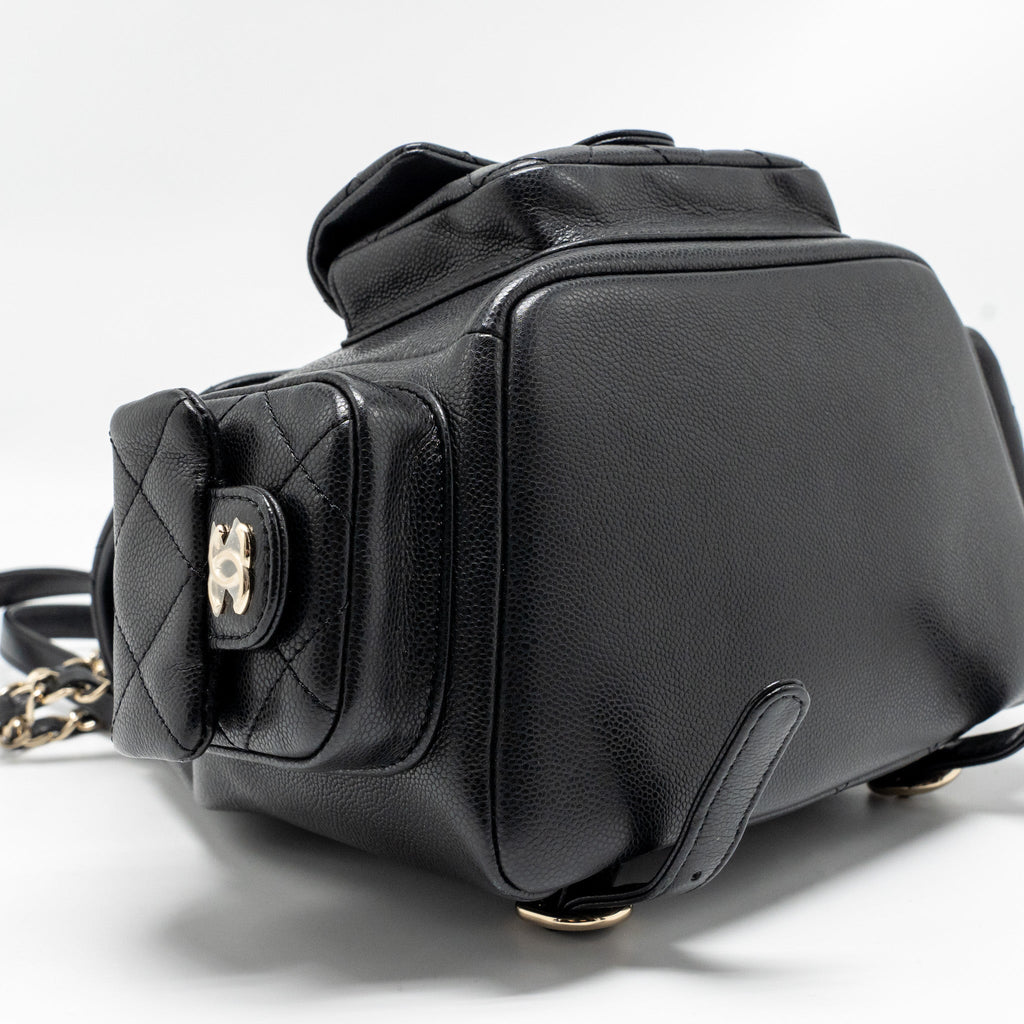 chanel-backpack-black-2