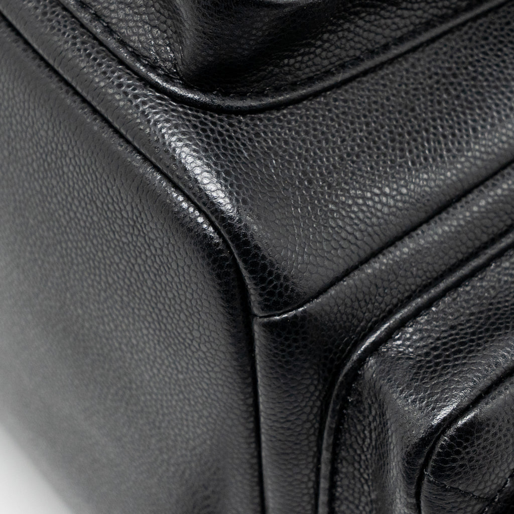 chanel-backpack-black-2