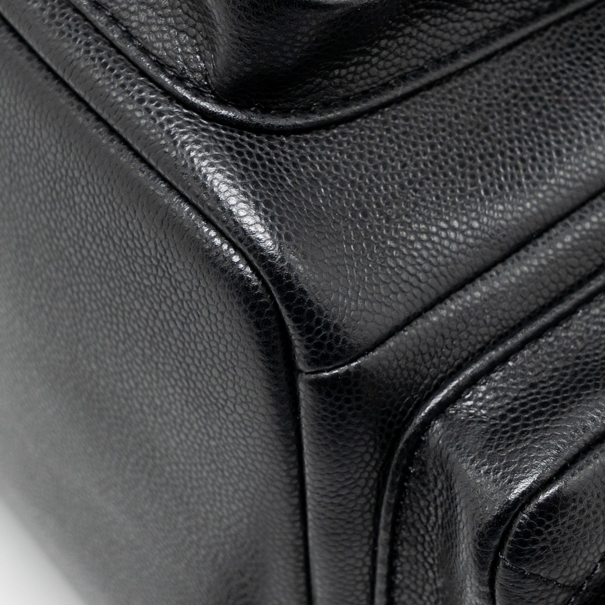 chanel-backpack-black-2