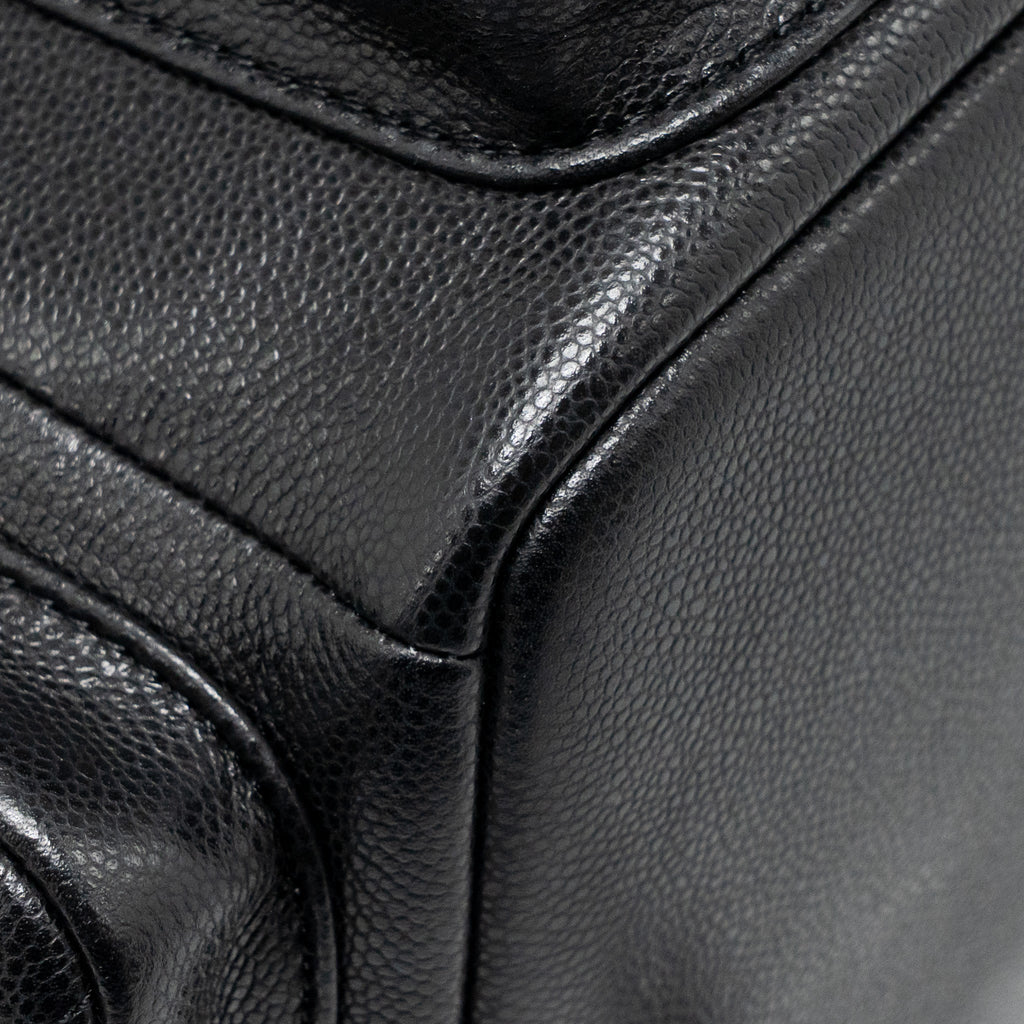 chanel-backpack-black-2