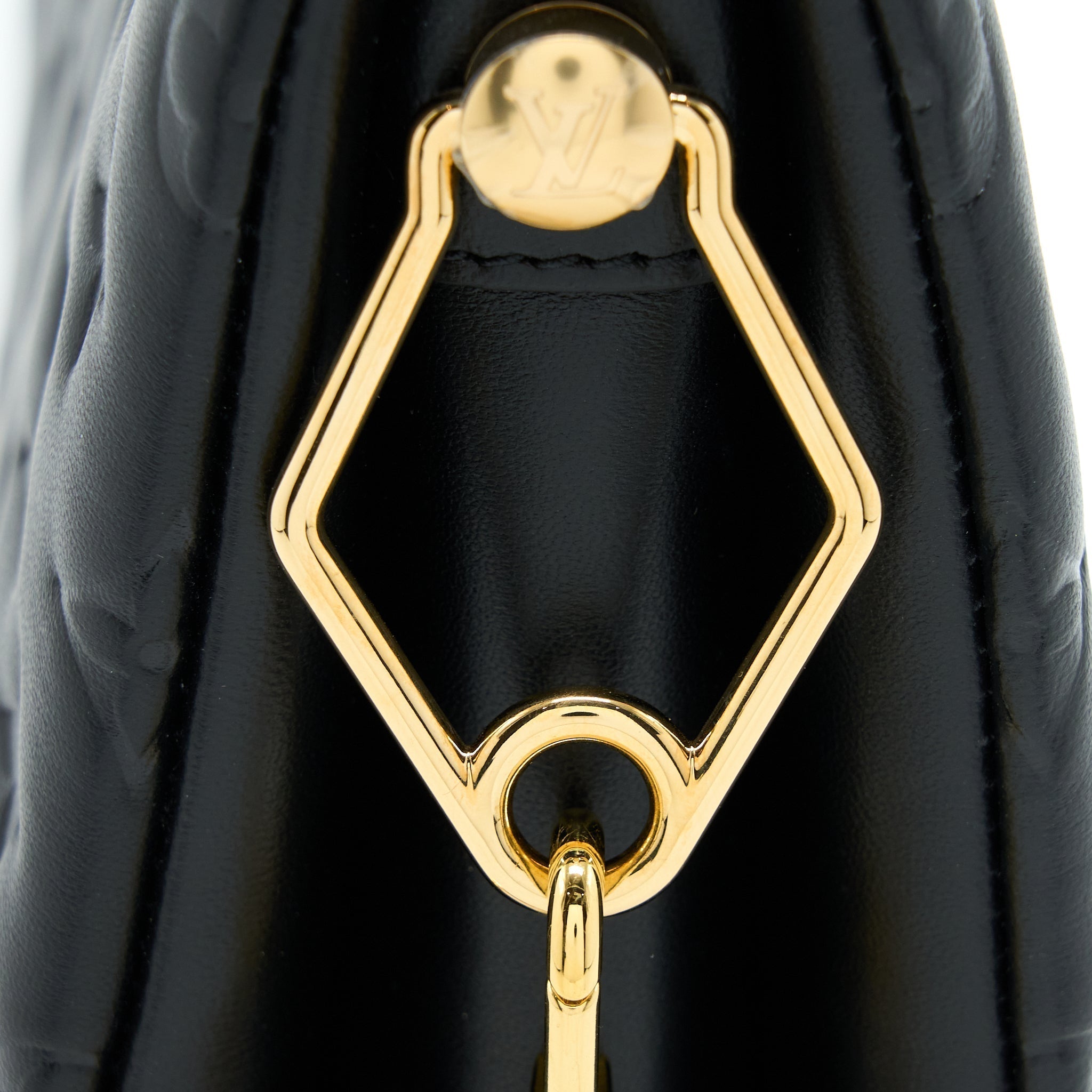 louis-vuitton-coussin-pm-lambskin-black-ghw