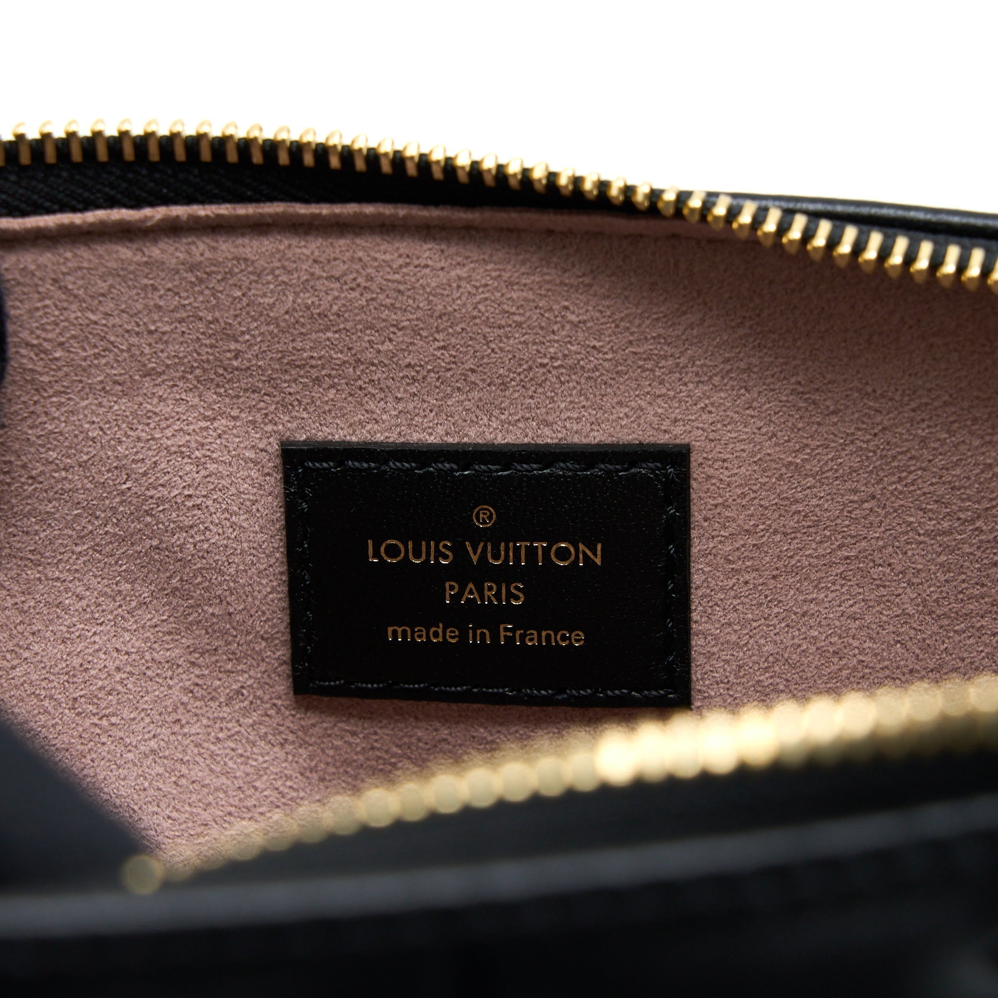 louis-vuitton-coussin-pm-lambskin-black-ghw