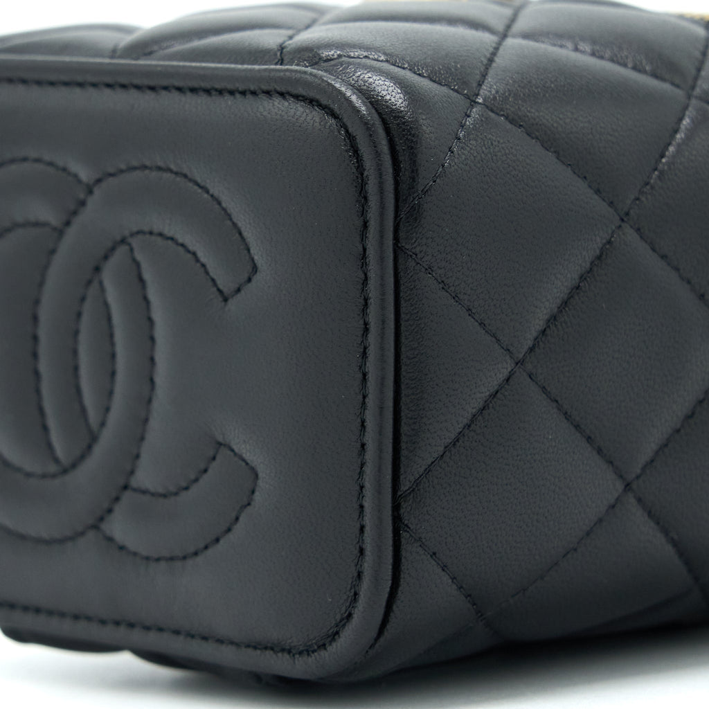 chanel-22b-detailed-top-handle-mini-vanity-with-chain-lambskin-black-brushed-ghw