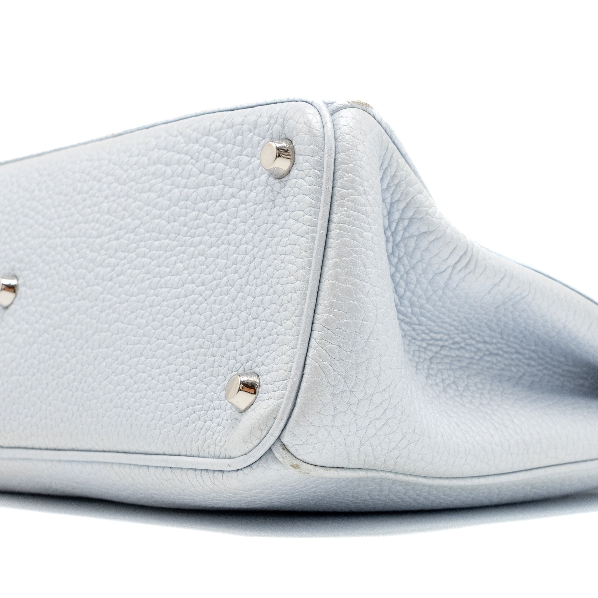 dior-diorissimo-tote-bag-grained-calfskin-light-grey-shw