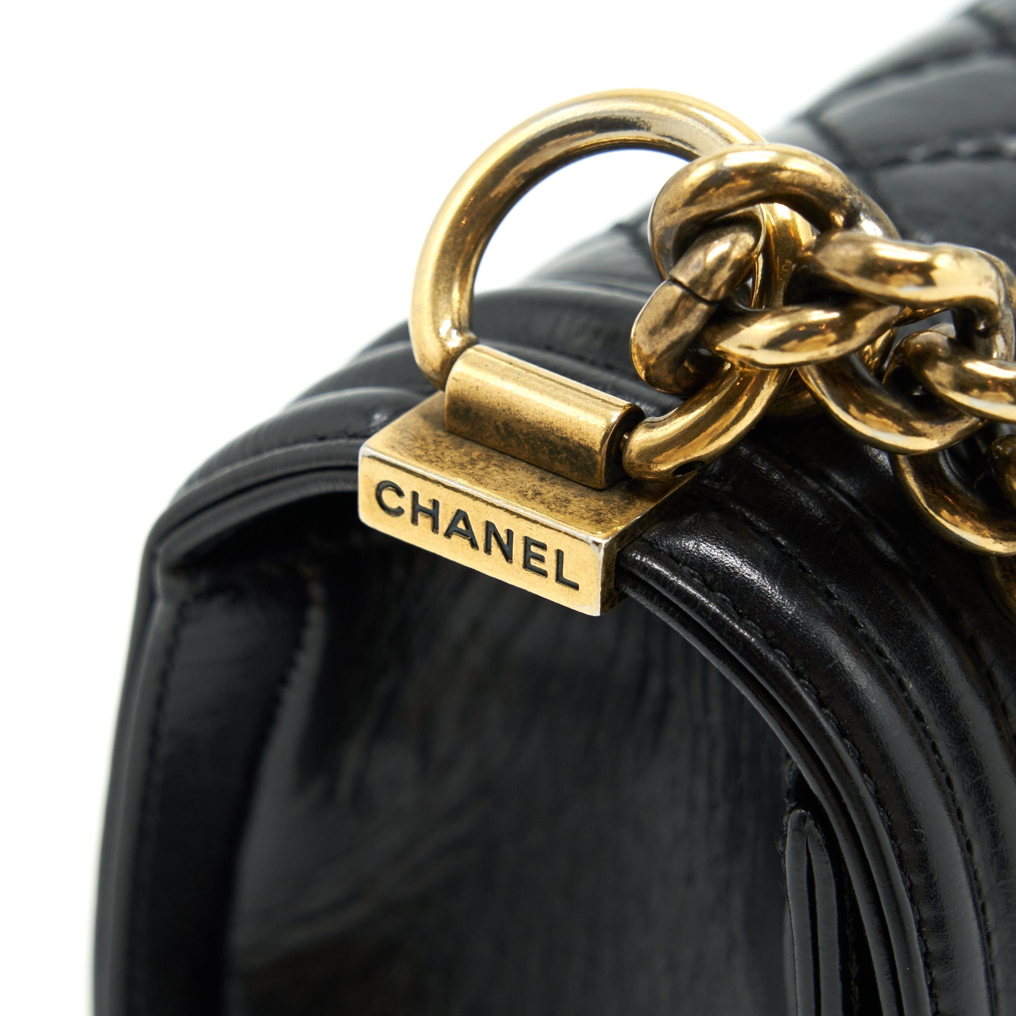chanel-medium-boy-bag-calfskin-black-ghw