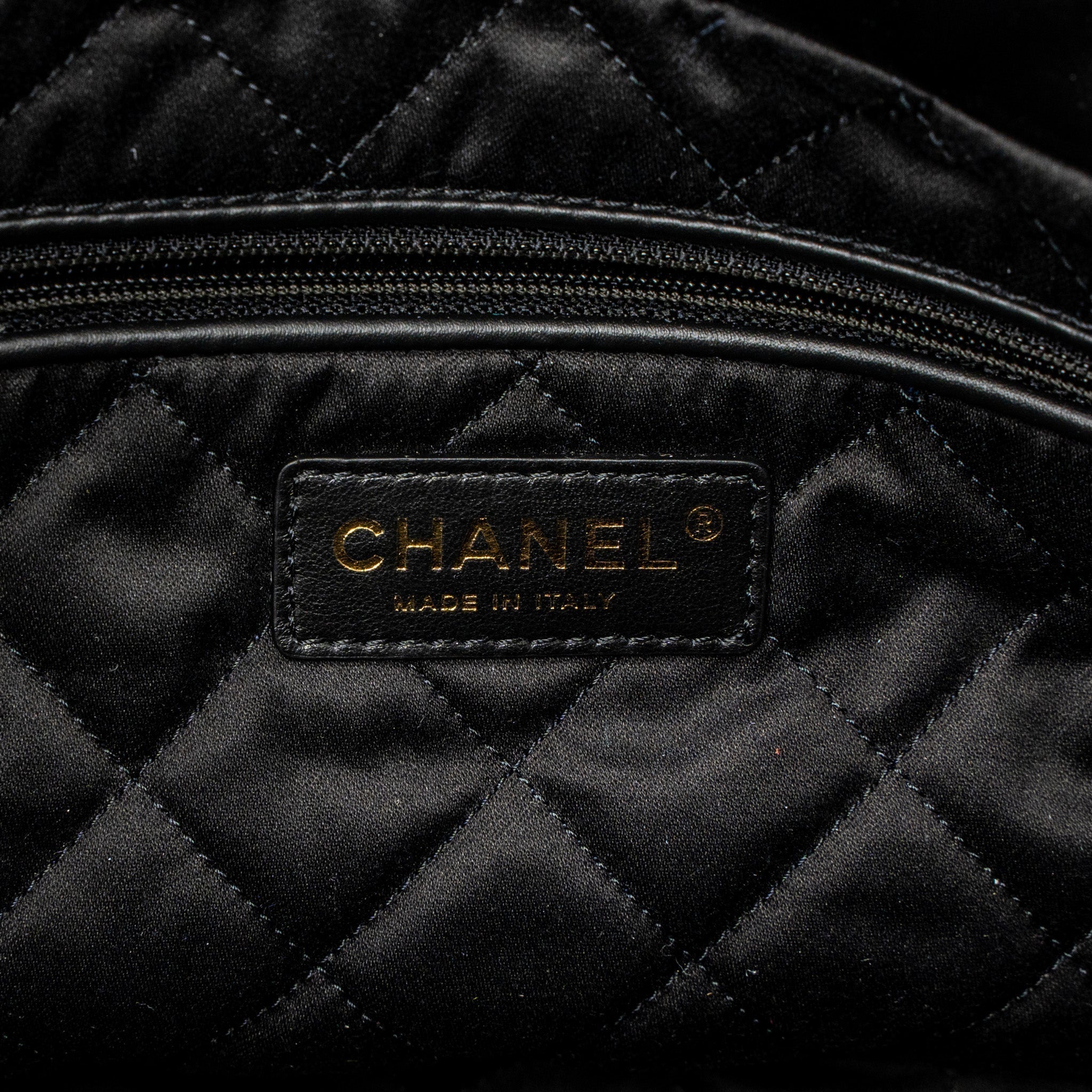 chanel-small-22-bag-shiny-calfskin-black-ghw-microchip-1