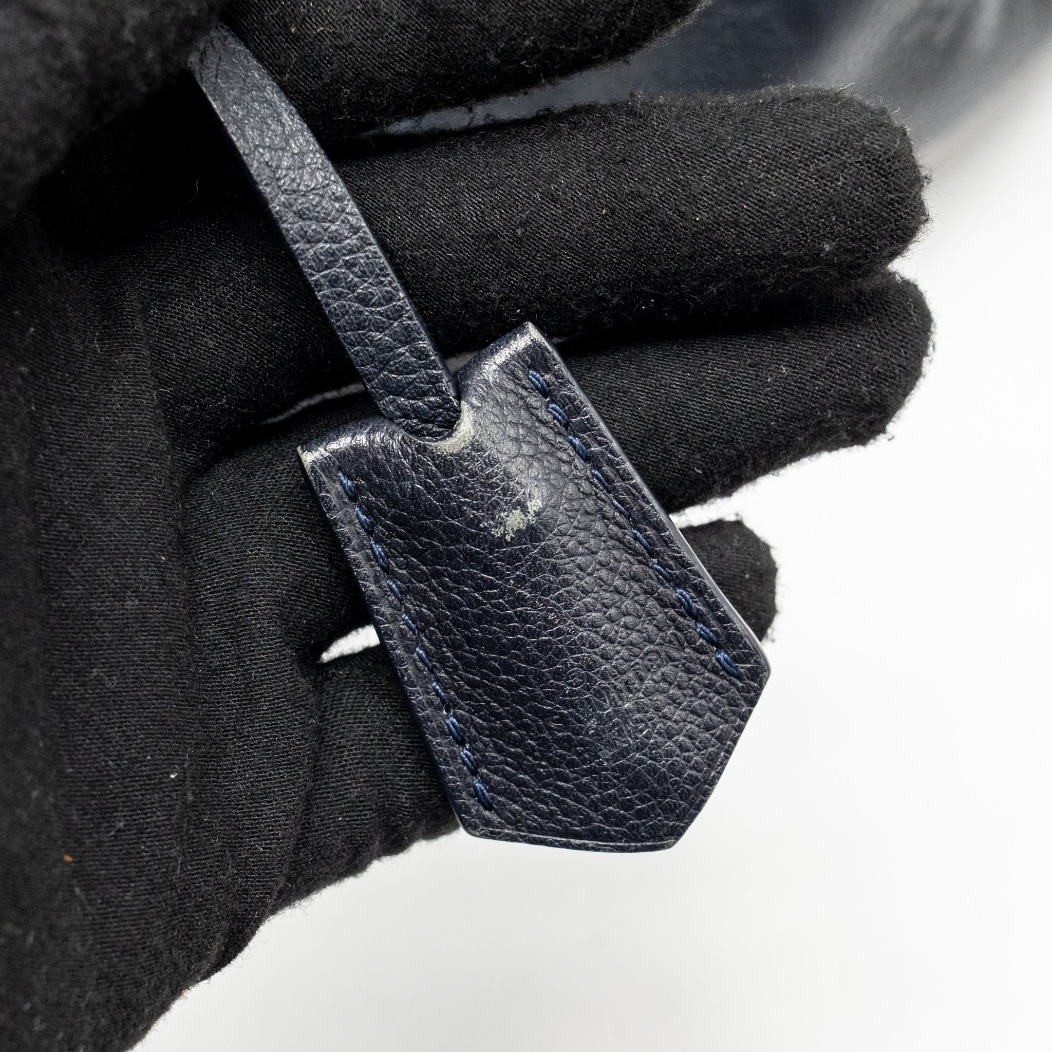 louis-vuitton-speedy-bandouliere-25-monogram-empreinte-leather-navy-ghw