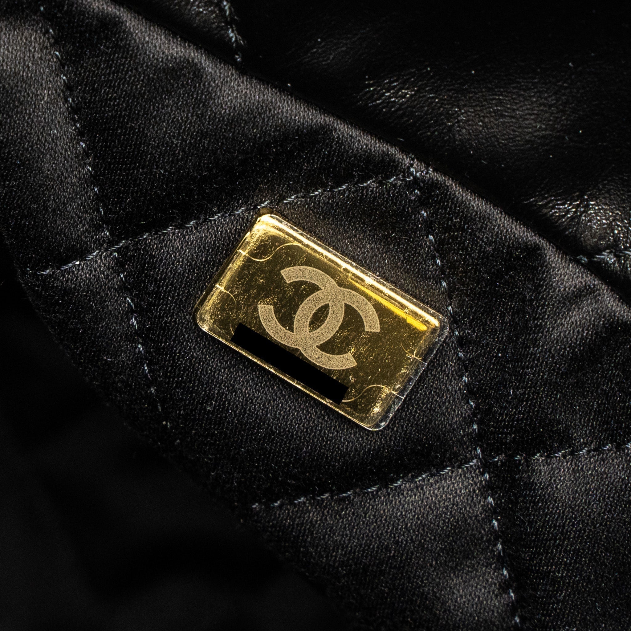 chanel-small-22-bag-shiny-calfskin-black-ghw-microchip-1