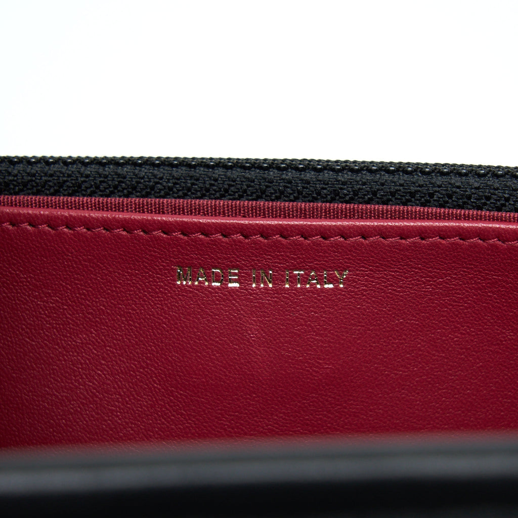 chanel-21s-wallet-on-chain-with-pearl-cc-logo-round-handle-lambskin-black-brushed-ghw