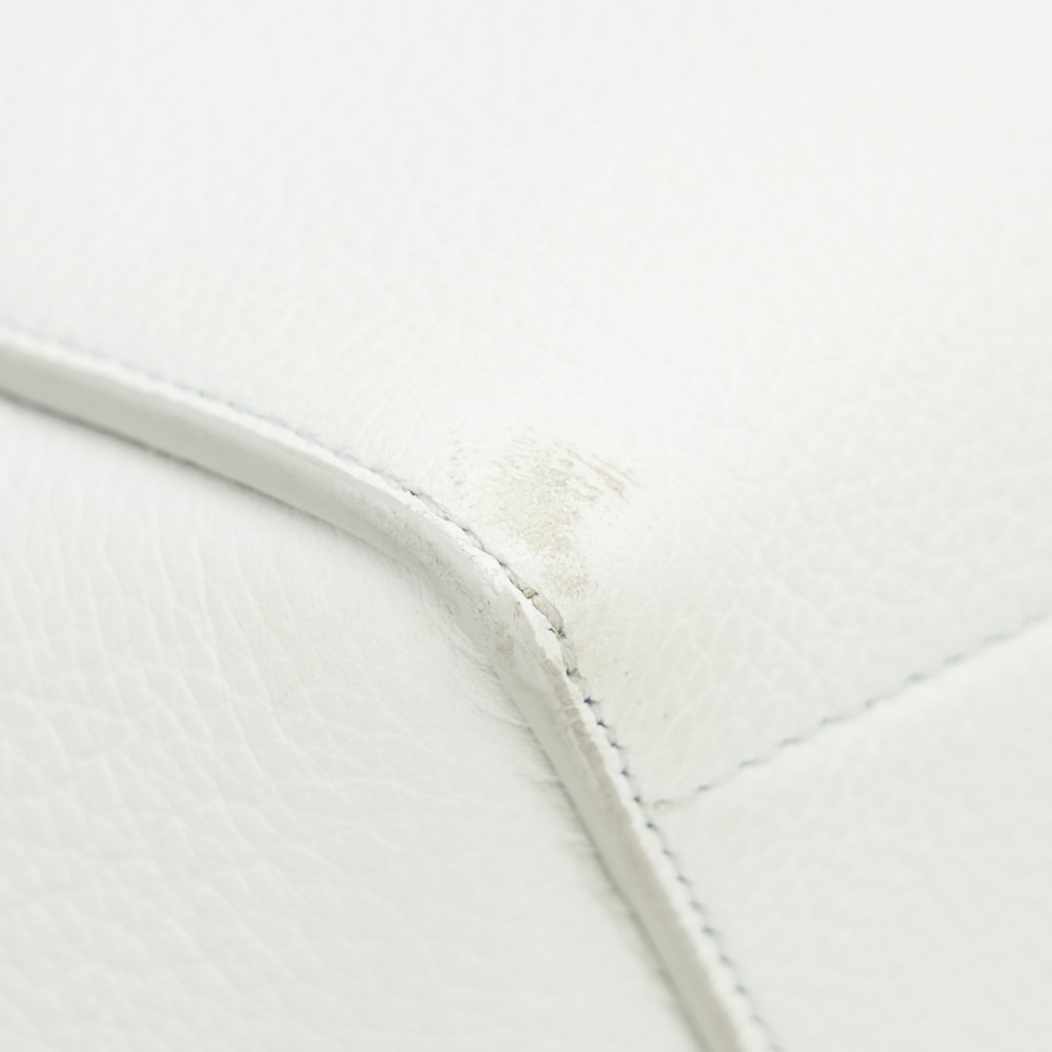 celine-sangle-bucket-bag-in-light-grey