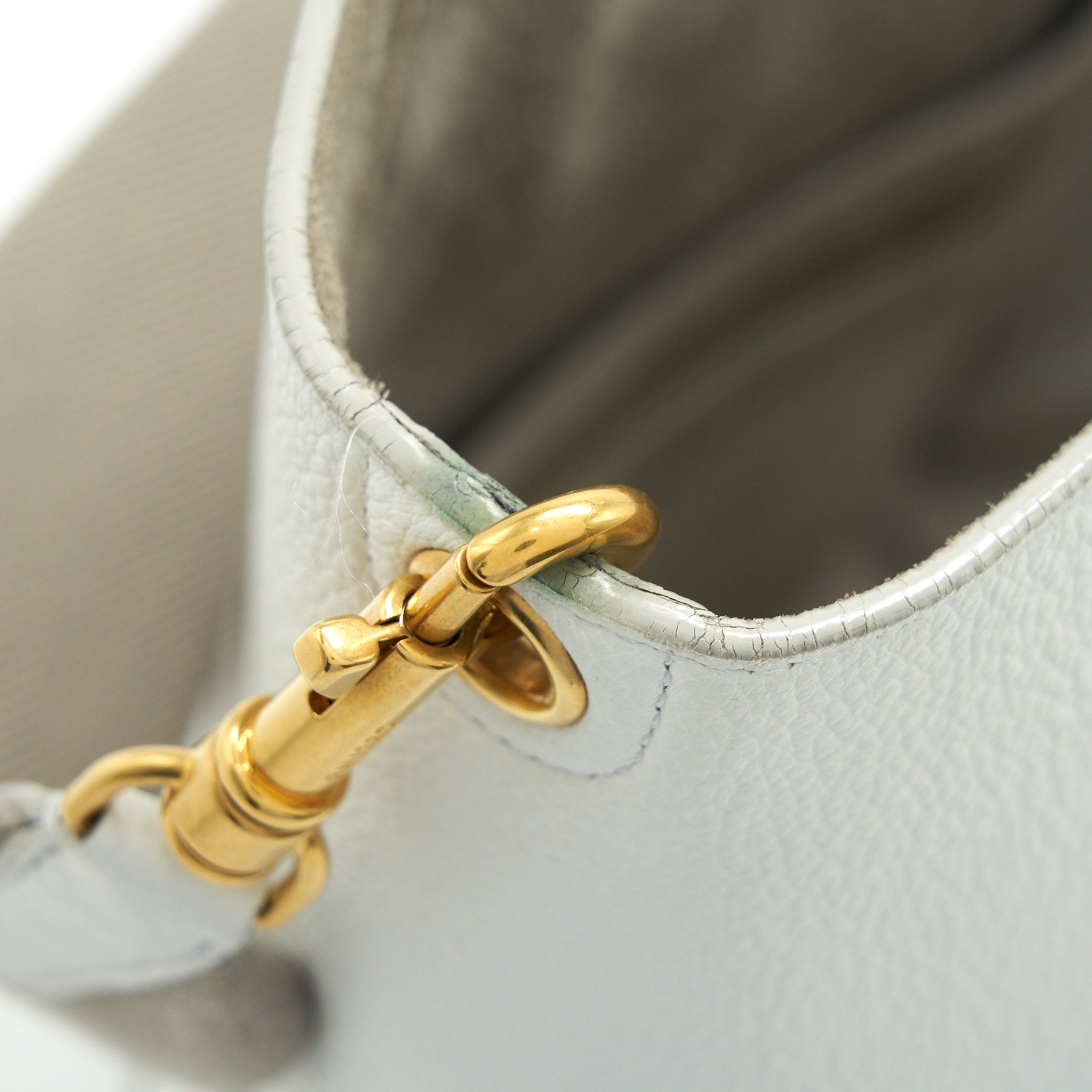 celine-sangle-bucket-bag-in-light-grey