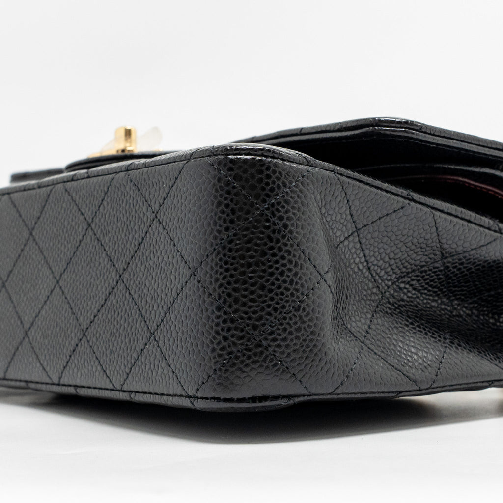 chanel-medium-classic-double-flap-bag-caviar-black-ghw-copy-1