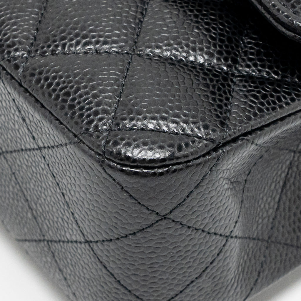 chanel-medium-classic-double-flap-bag-caviar-black-ghw-copy-1