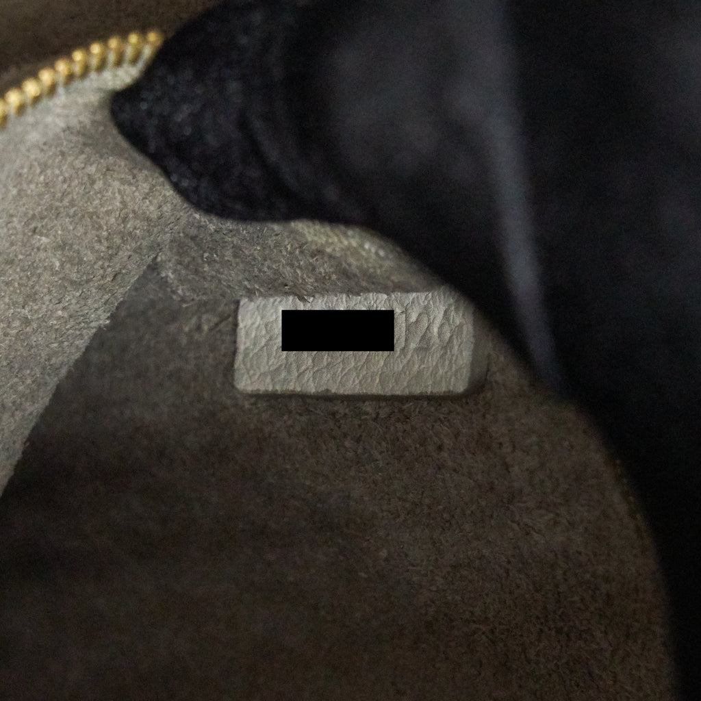 celine-sangle-bucket-bag-in-light-grey
