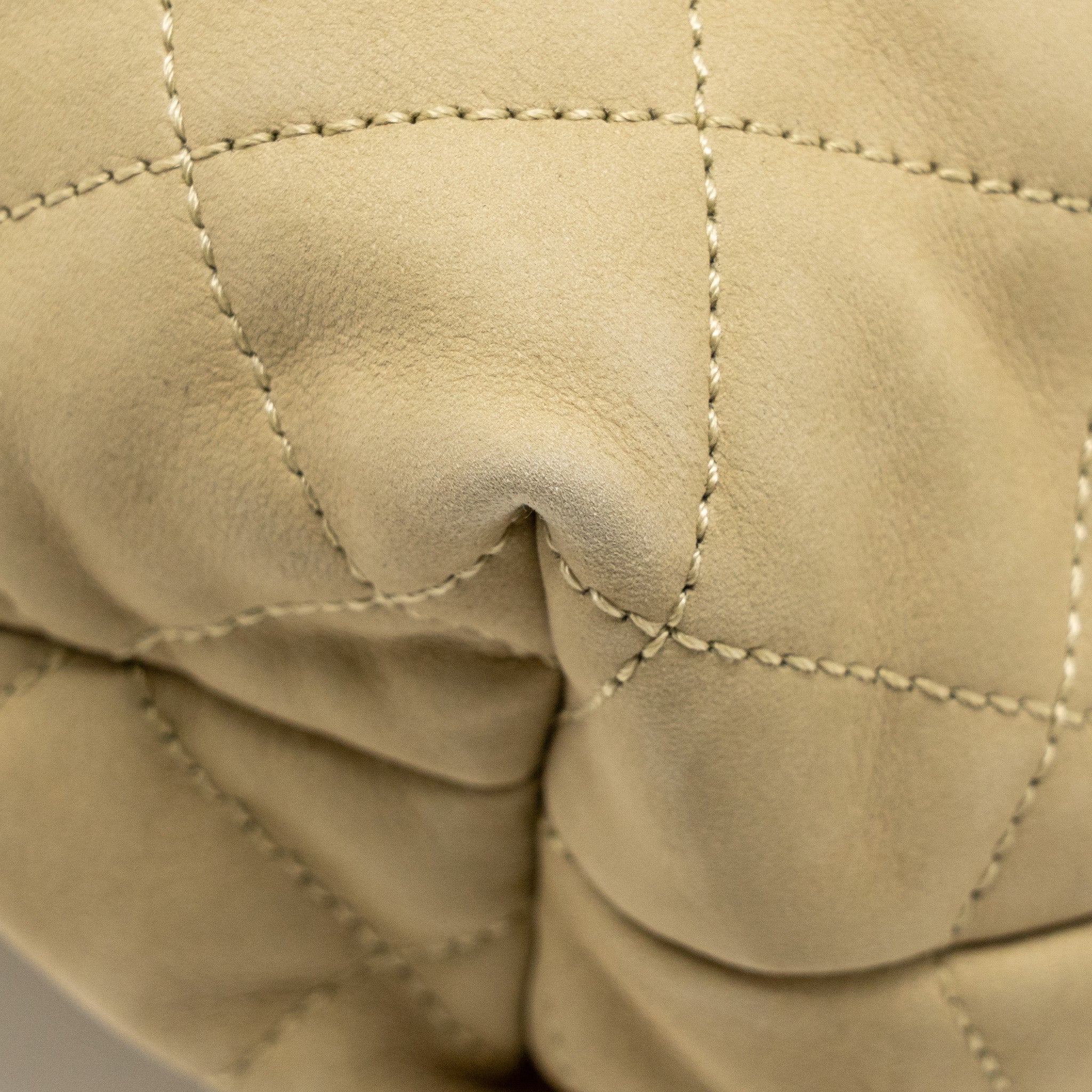 saint-laurent-ysl-icare-maxi-quilted-tote-bag-nubuck-suede-beige-ghw