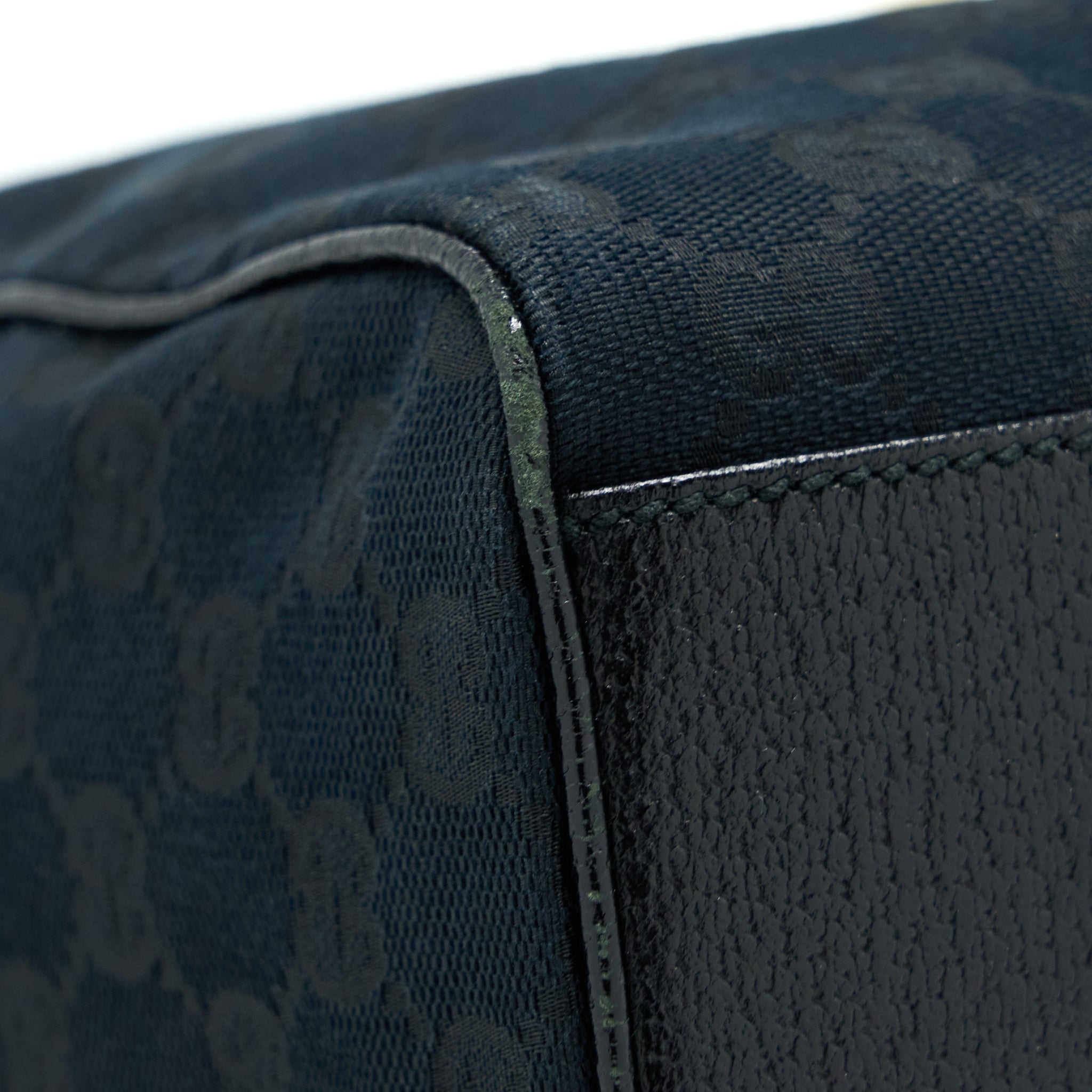 gucci-boston-bag-gg-supreme-fabric-black-shw