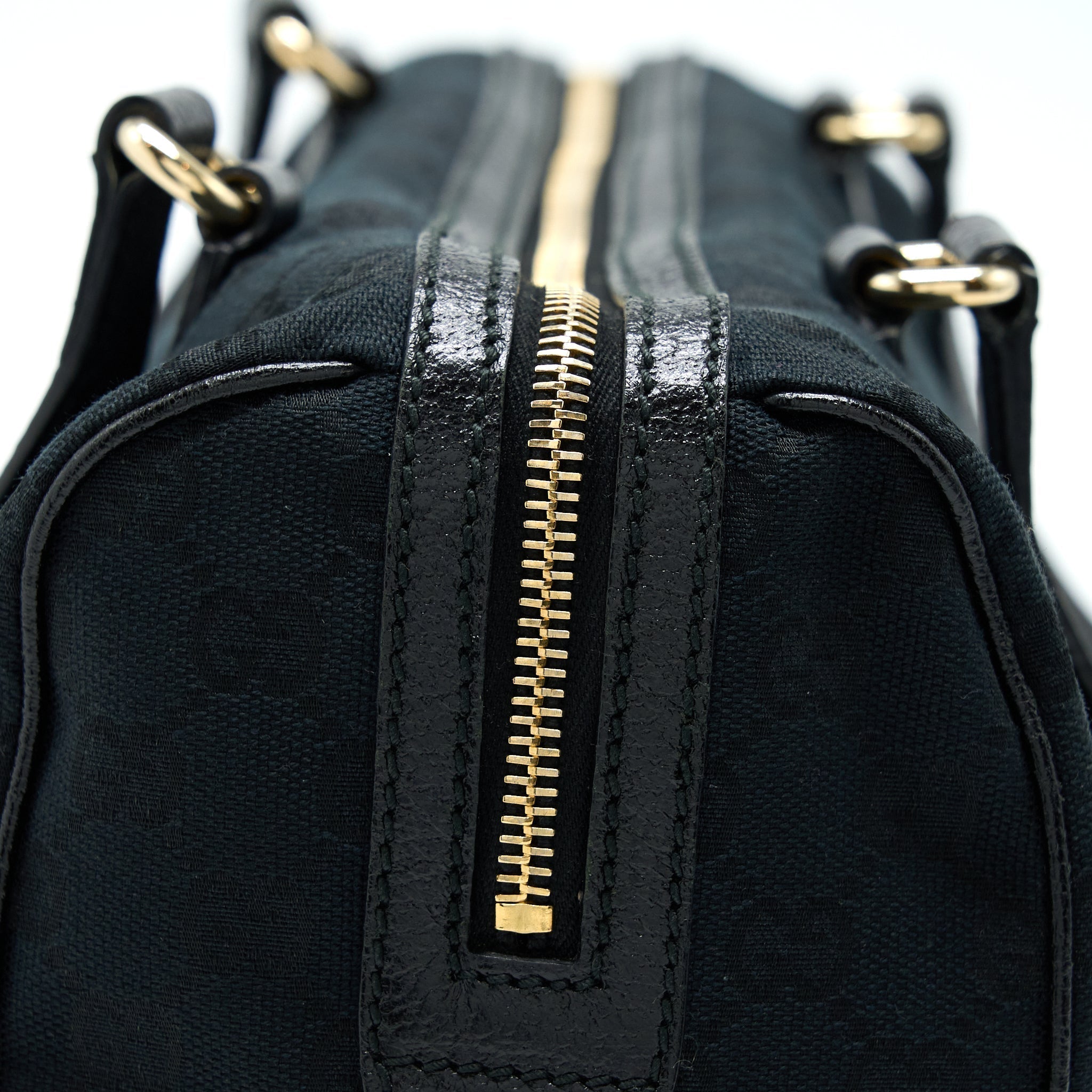 gucci-boston-bag-gg-supreme-fabric-black-shw