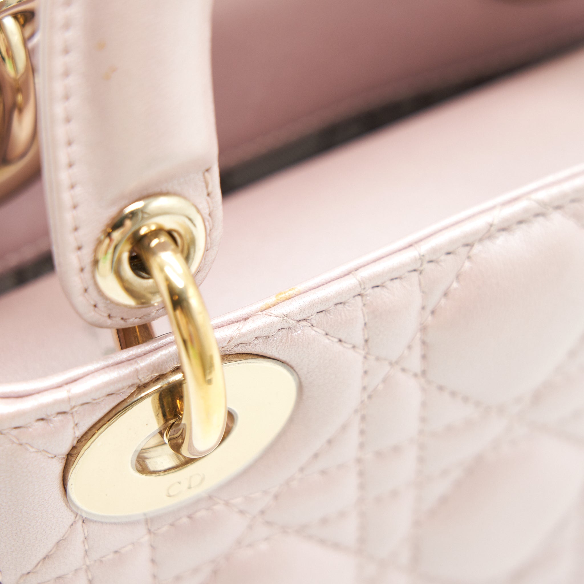dior-mini-lady-with-chain-lotus-pearl-ghw