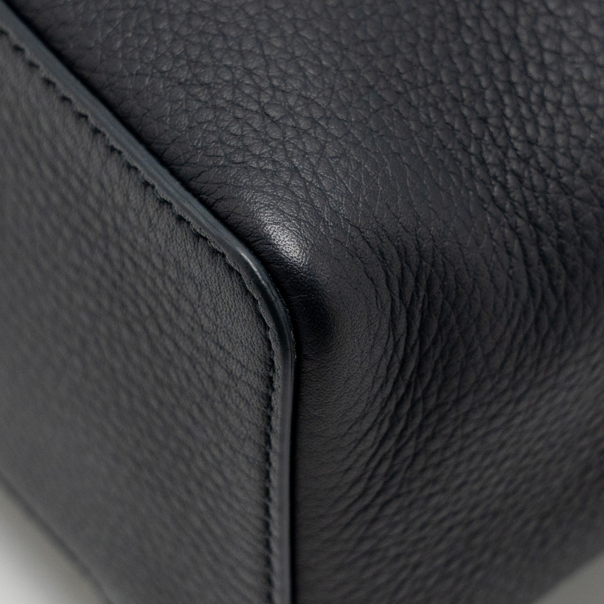 loro-piana-extra-pocket-backpack-l23-5-grained-calfskin-navy-ghw