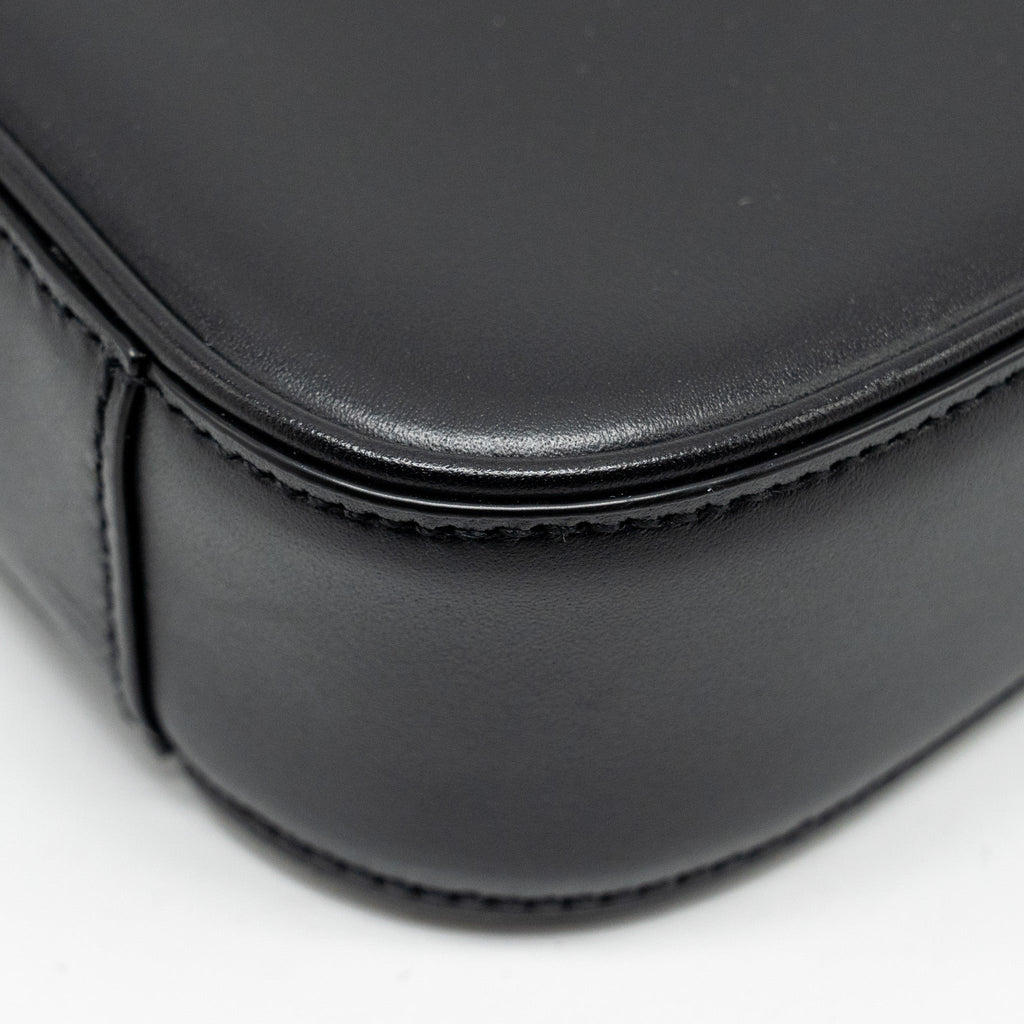 saint-laurent-ysl-mini-le-5-a-7-hobo-bag-smooth-calfskin-black-ghw