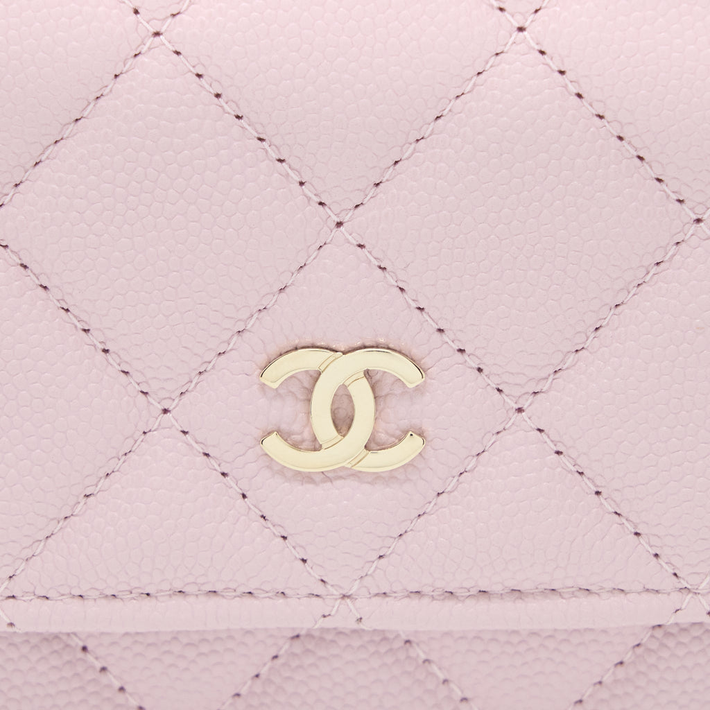 chanel-classic-wallet-on-chain-caviar-light-pink-lghw