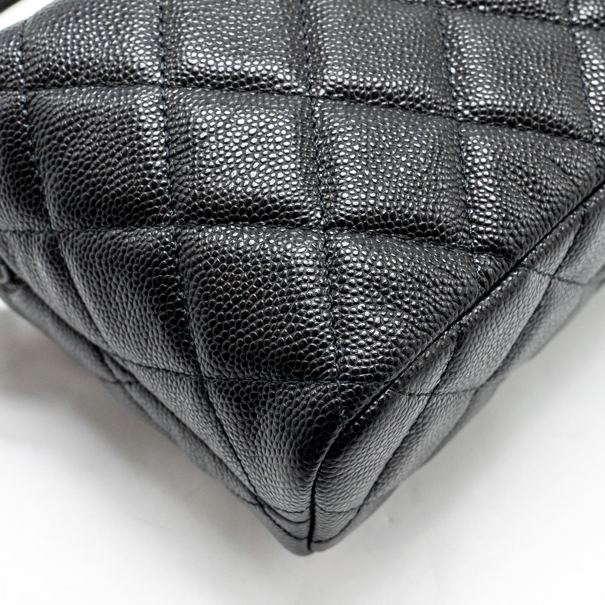 chanel-25c-hobo
