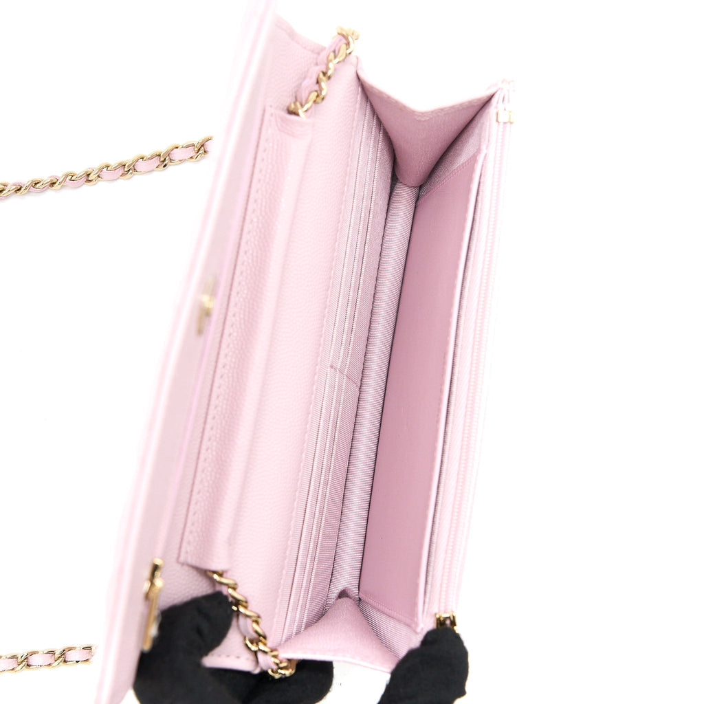 chanel-classic-wallet-on-chain-caviar-light-pink-lghw