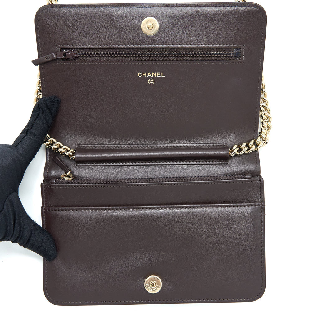 chanel-boy-wallet-on-chain-grained-calfskin-brown-lghw-microchip