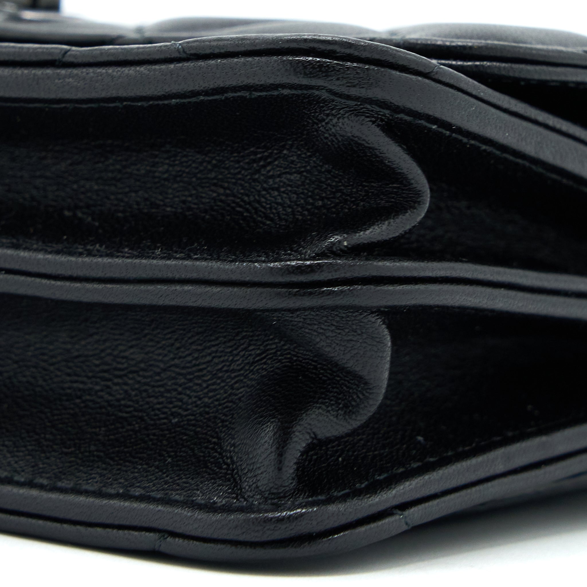 chanel-square-trendy-cc-wallet-on-chain-lambskin-so-black