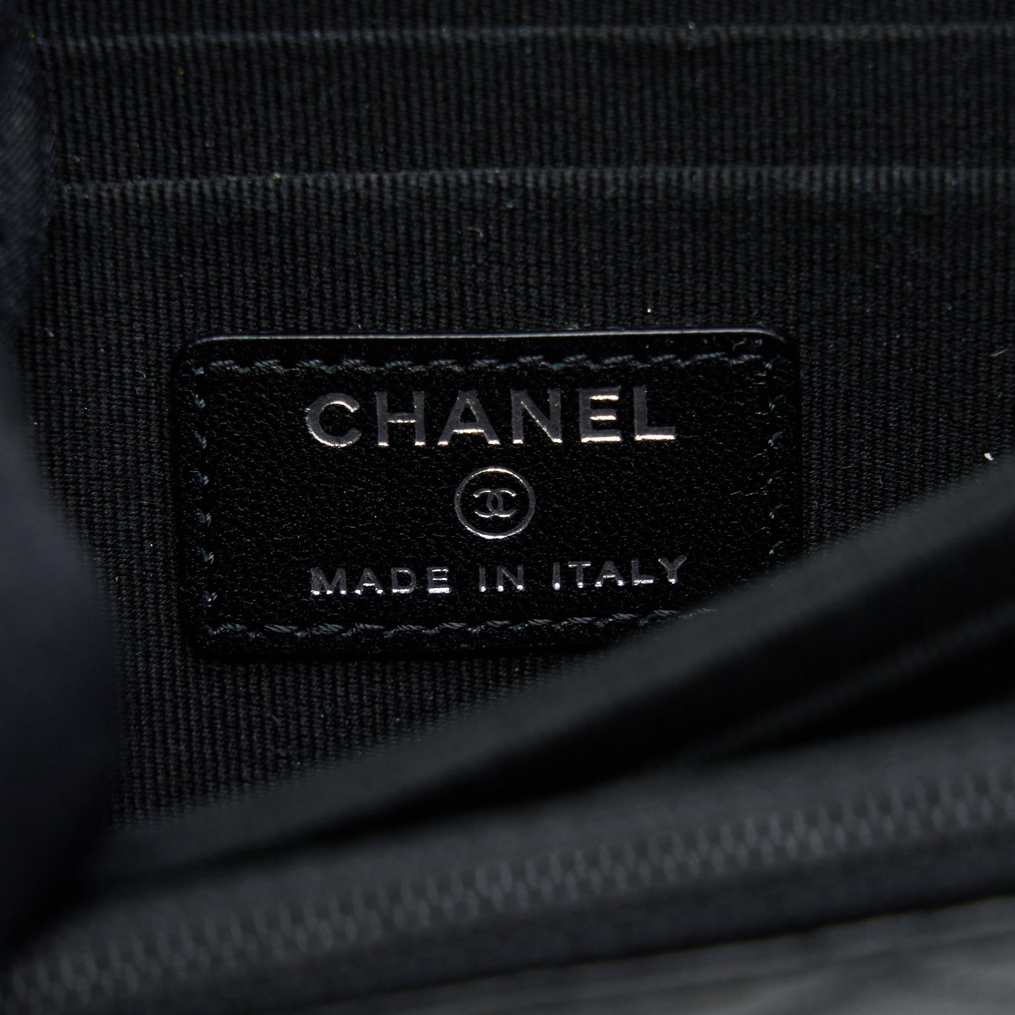 chanel-square-trendy-cc-wallet-on-chain-lambskin-so-black