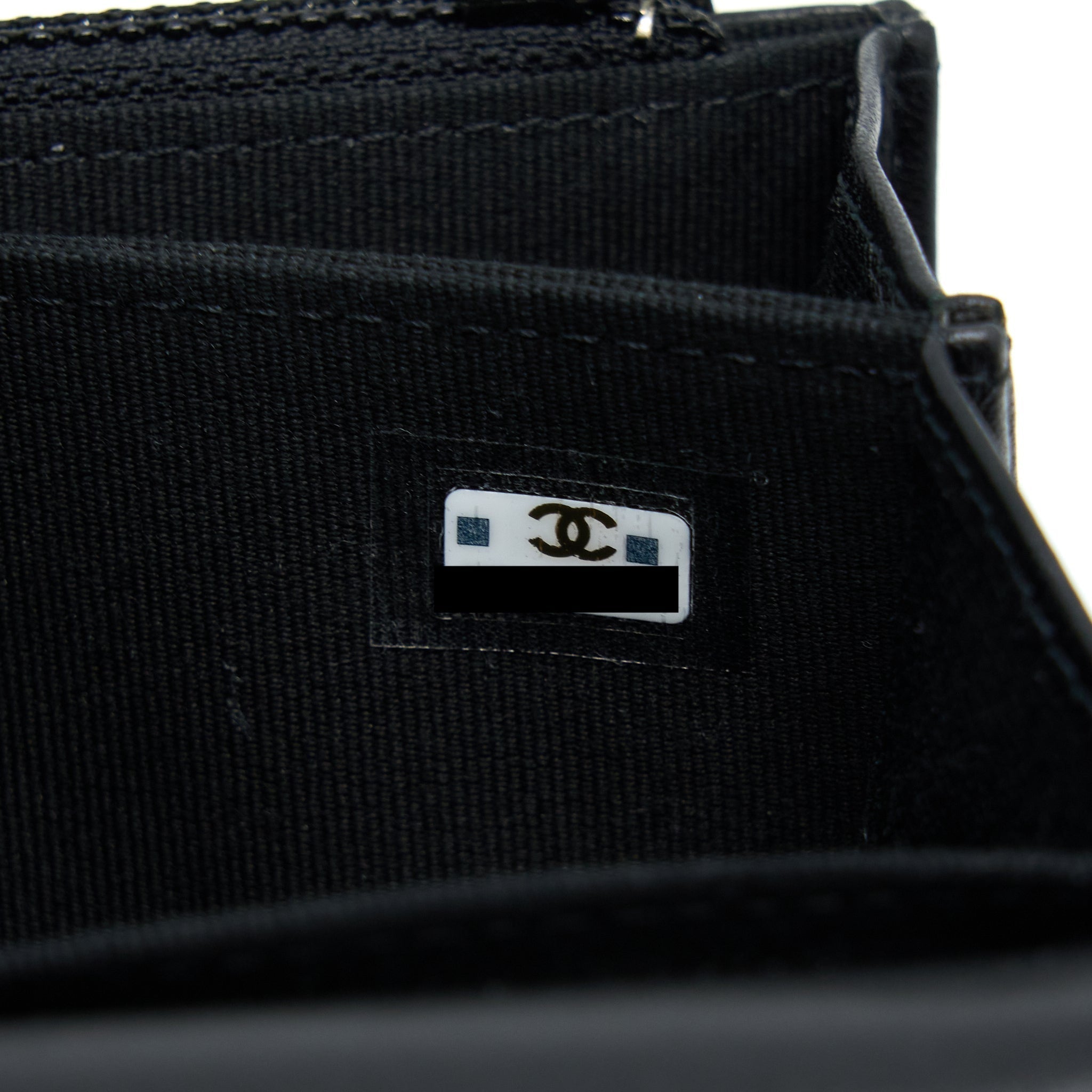 chanel-square-trendy-cc-wallet-on-chain-lambskin-so-black