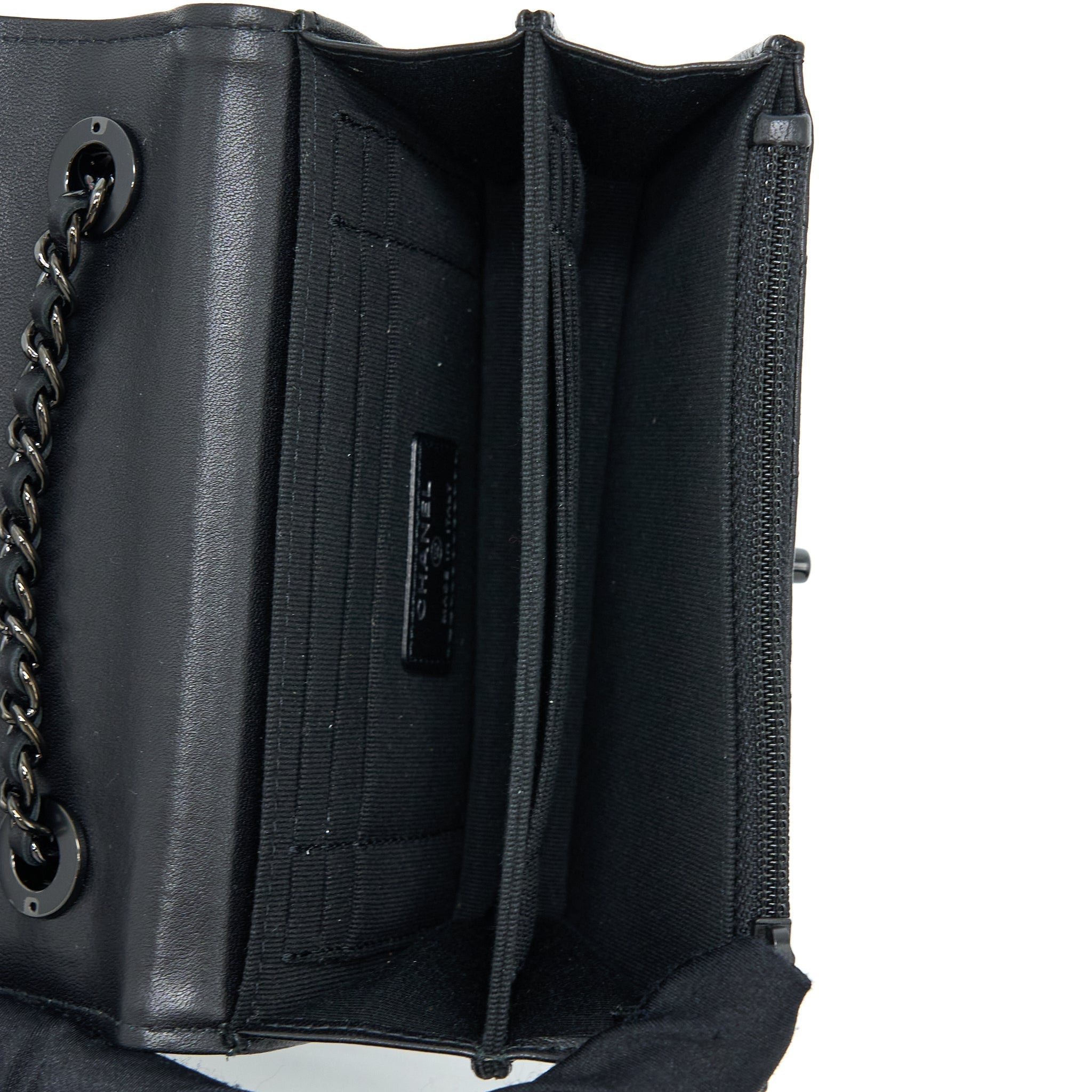 chanel-square-trendy-cc-wallet-on-chain-lambskin-so-black