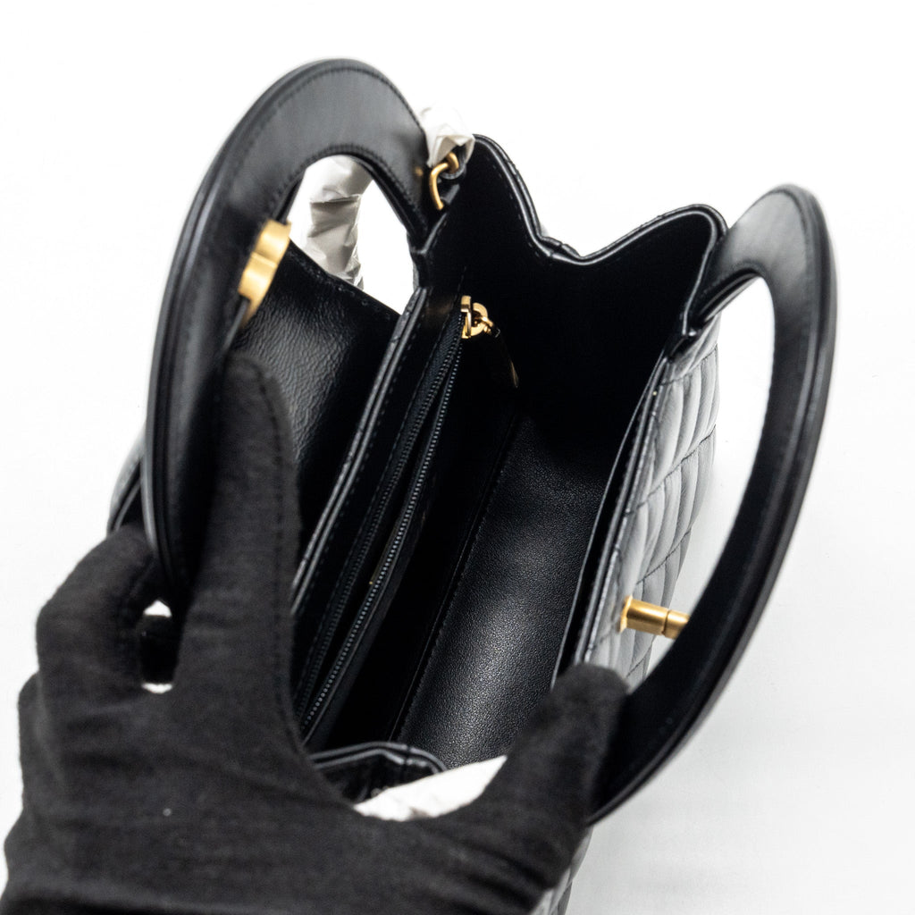 chanel-kelly-shopping-tote