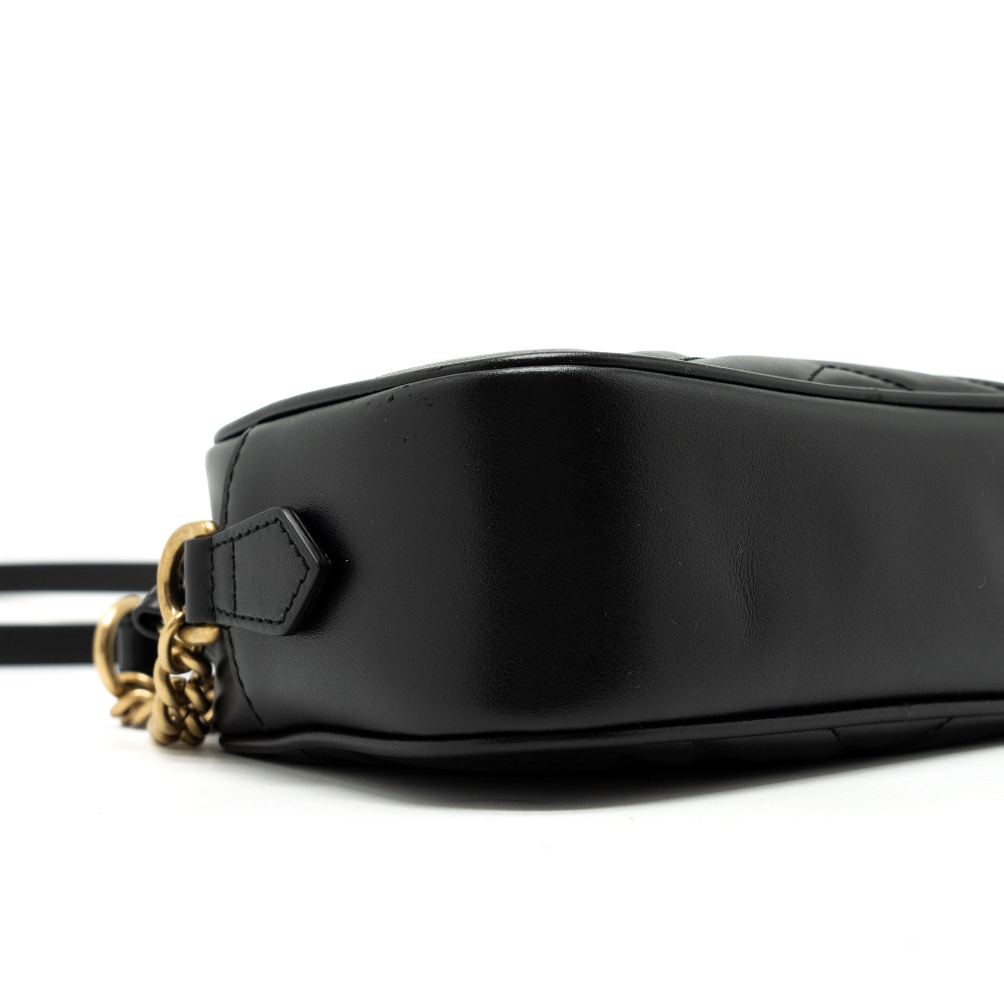 gucci-gg-marmont-matelasse-mini-bag-calfskin-black-ghw