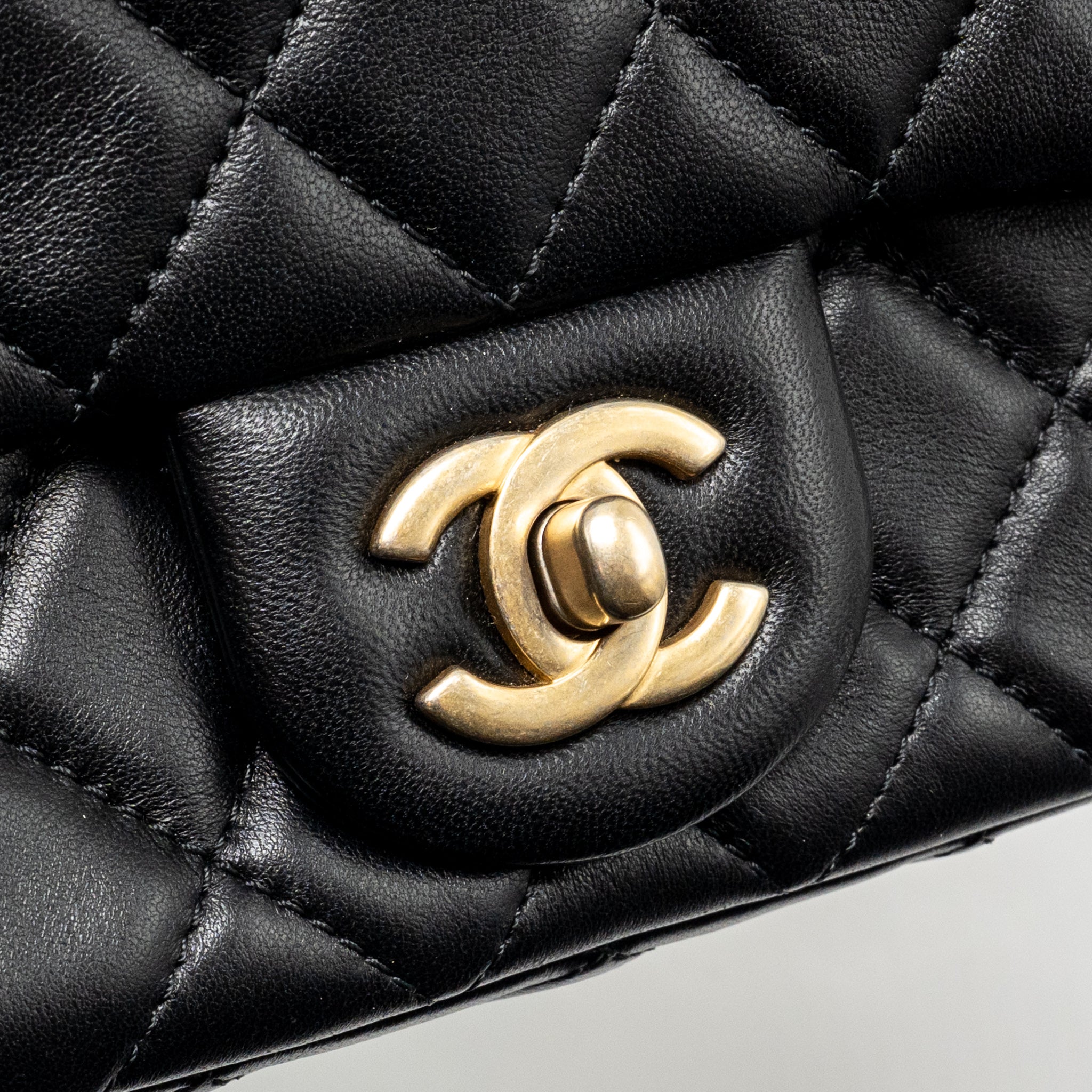 chanel-pearl-crush-mini-rectangular-flap-bag-lambskin-black-ghw-microchip-4